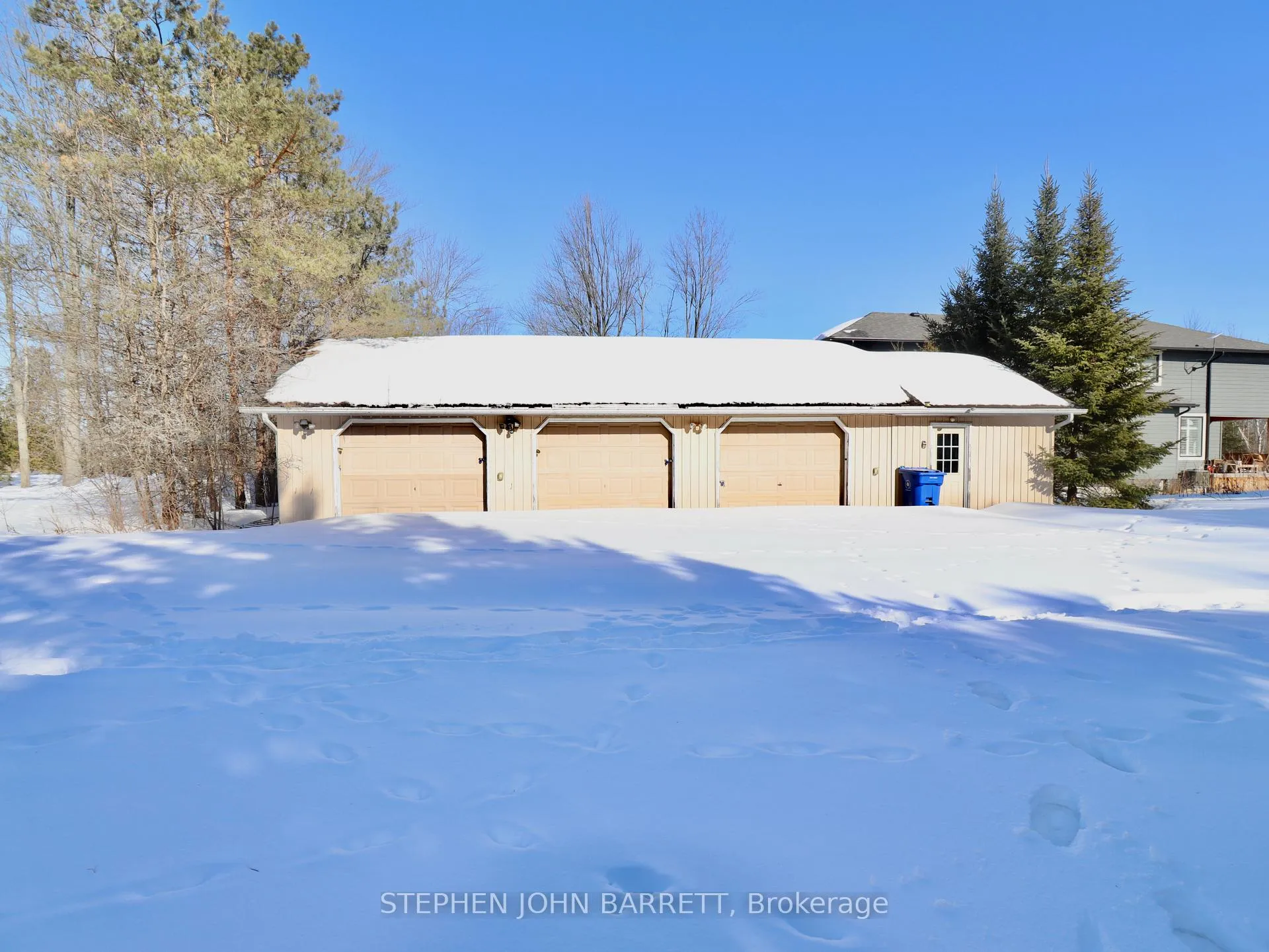 Photo 2 of 7709 Smith Boulevard, Georgina, Baldwin — HOMEH