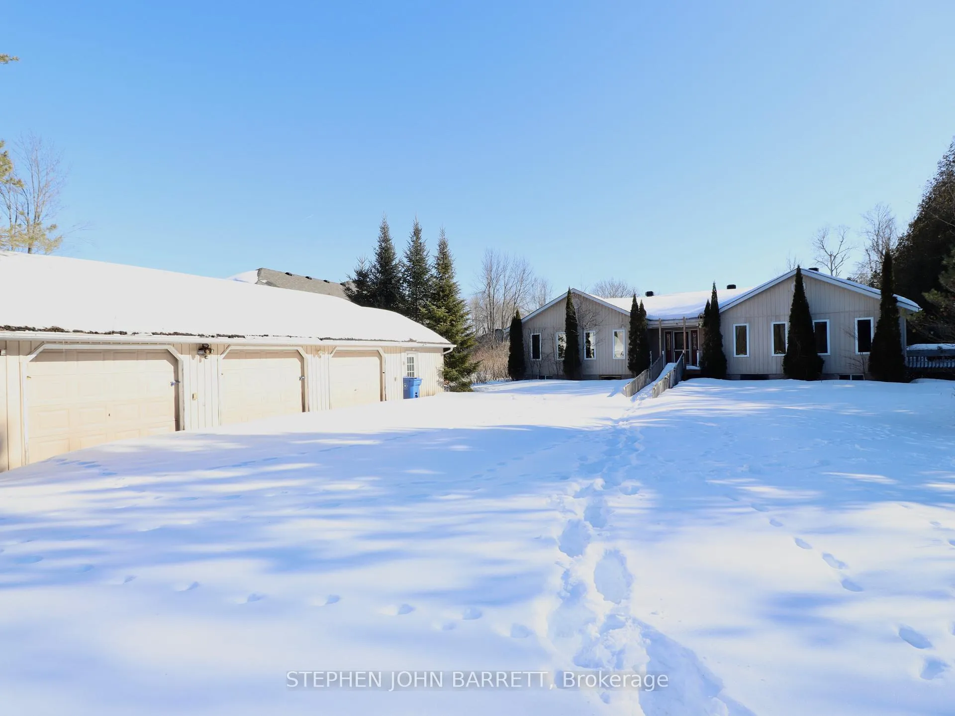 Photo 3 of 7709 Smith Boulevard, Georgina, Baldwin — HOMEH
