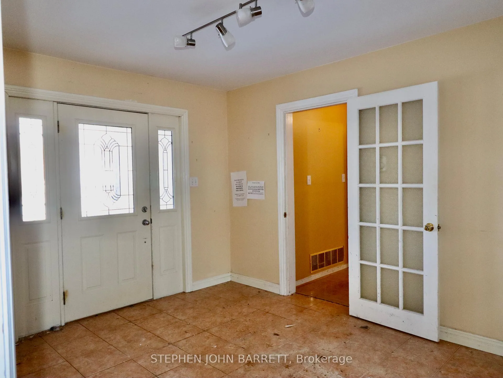 Photo 4 of 7709 Smith Boulevard, Georgina, Baldwin — HOMEH