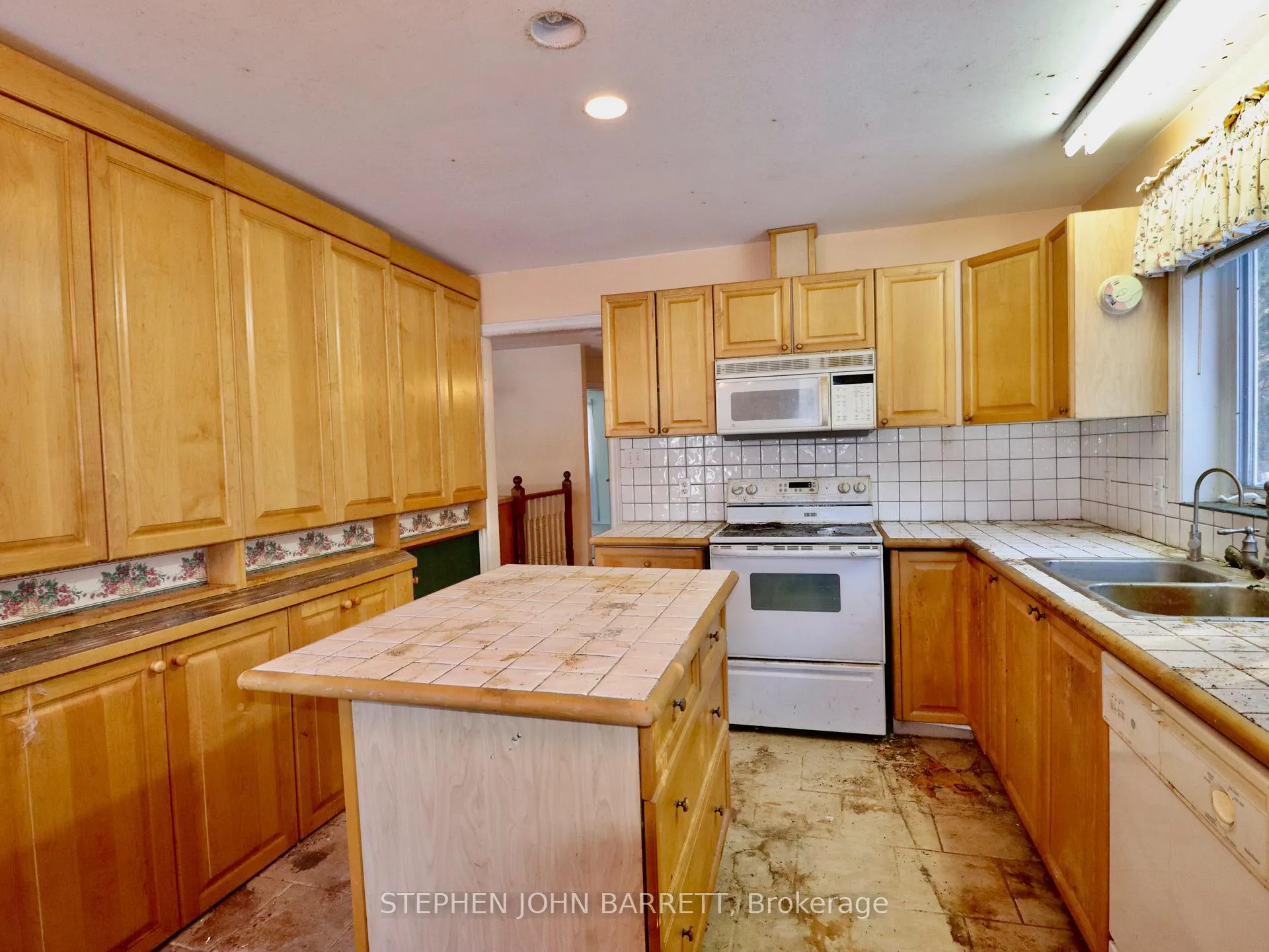 Photo 16 of 7709 Smith Boulevard, Georgina, Baldwin — HOMEH