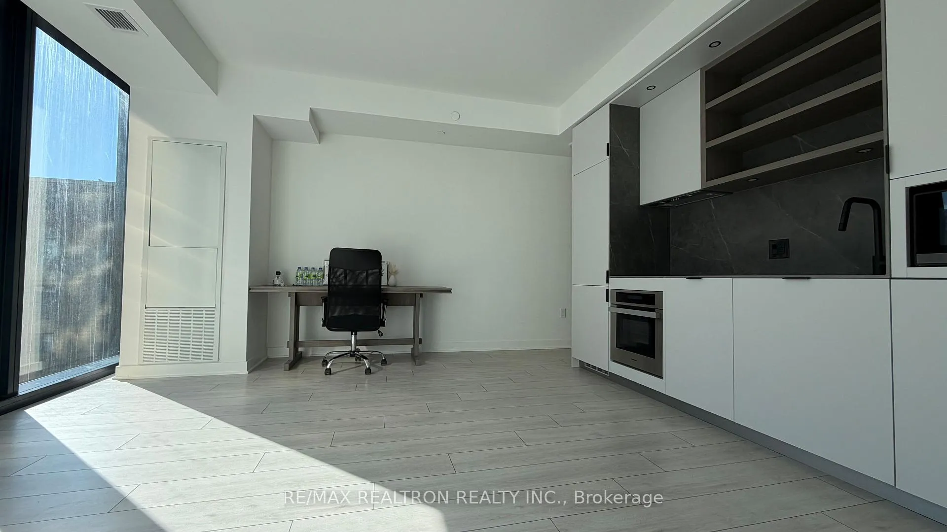 Photo 4 of Unit 803, 55 Charles Street E, Toronto, Church-Yonge Corridor — HOMEH