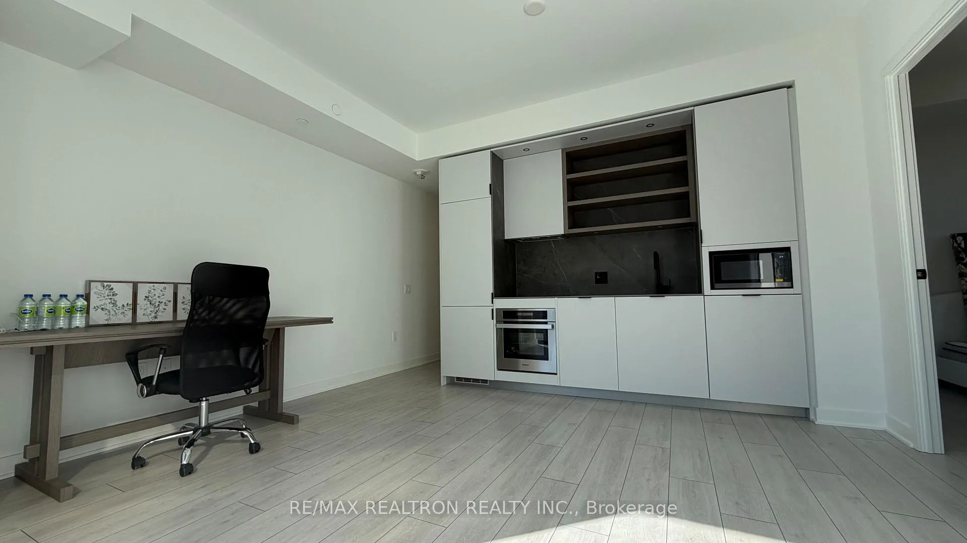 Photo 6 of Unit 803, 55 Charles Street E, Toronto, Church-Yonge Corridor — HOMEH
