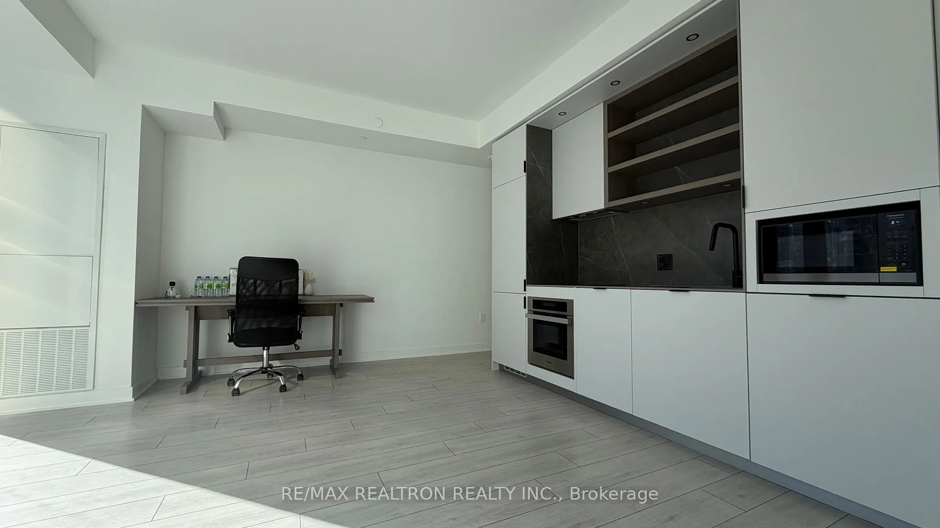 Photo 7 of Unit 803, 55 Charles Street E, Toronto, Church-Yonge Corridor — HOMEH