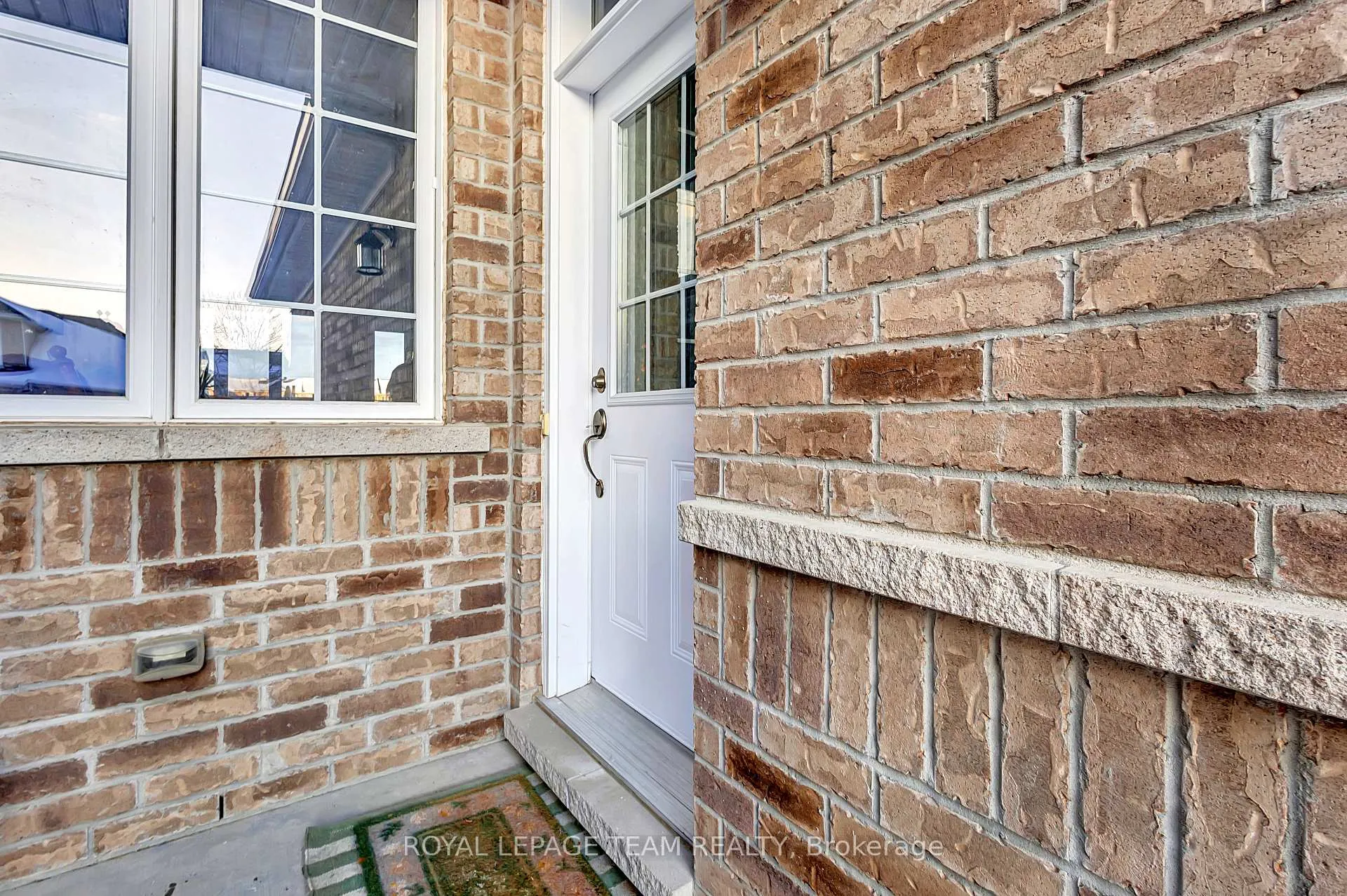 Photo 3 of 88 Desmond Trudeau Drive, Arnprior — HOMEH