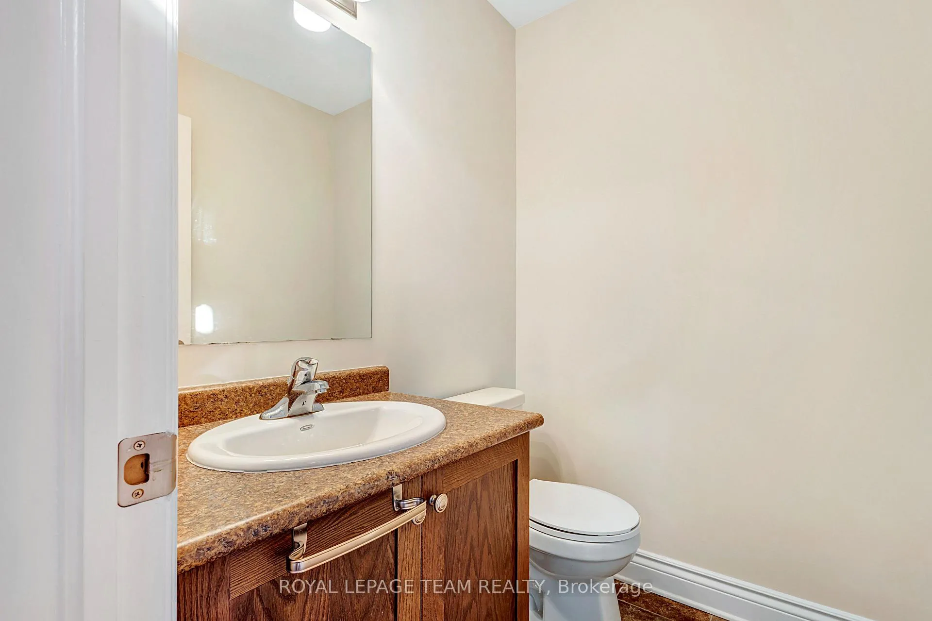 Photo 16 of 88 Desmond Trudeau Drive, Arnprior — HOMEH