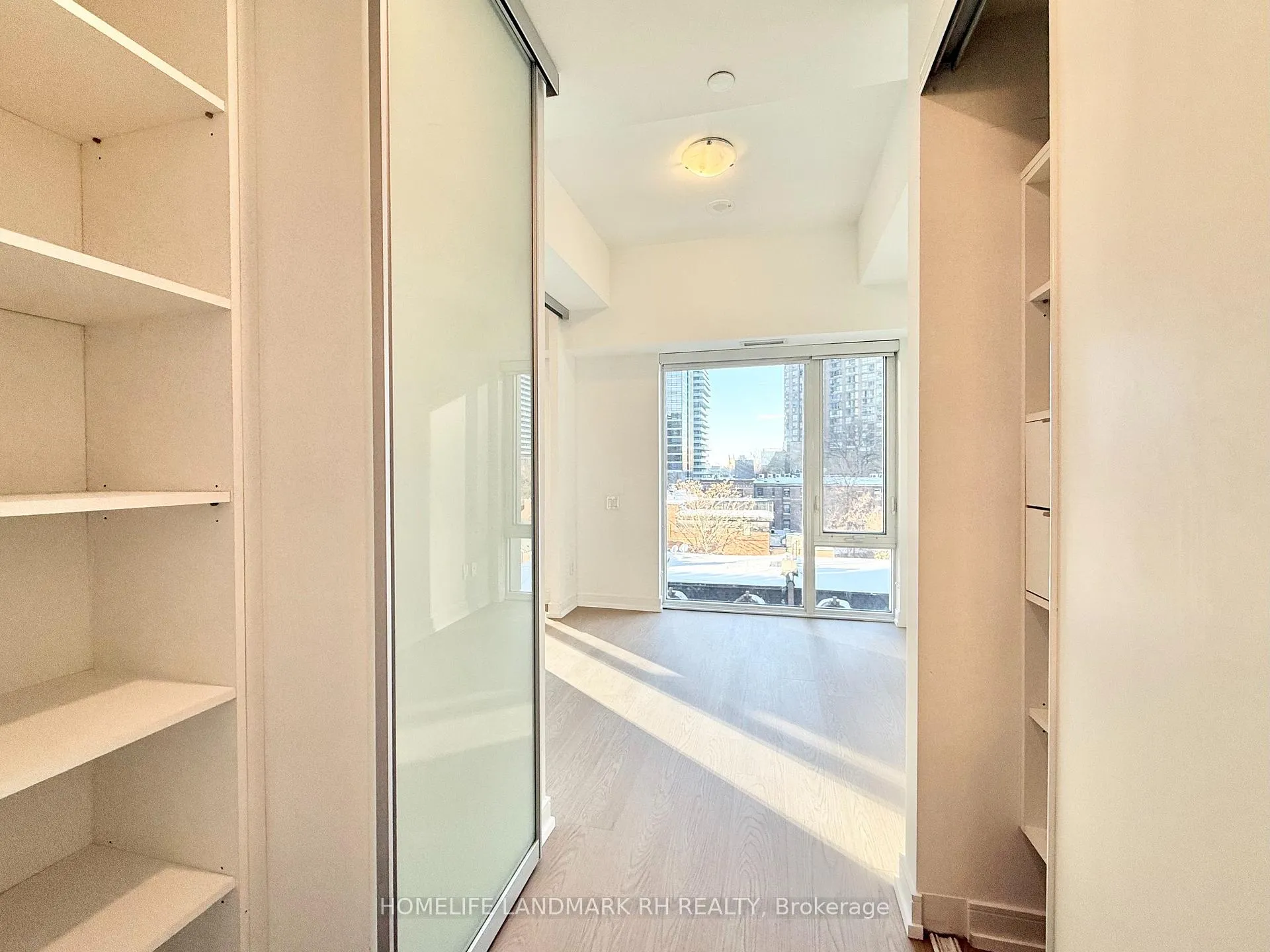 Photo 9 of Unit 511, 3 Gloucester Street, Toronto, Church-Yonge Corridor — HOMEH