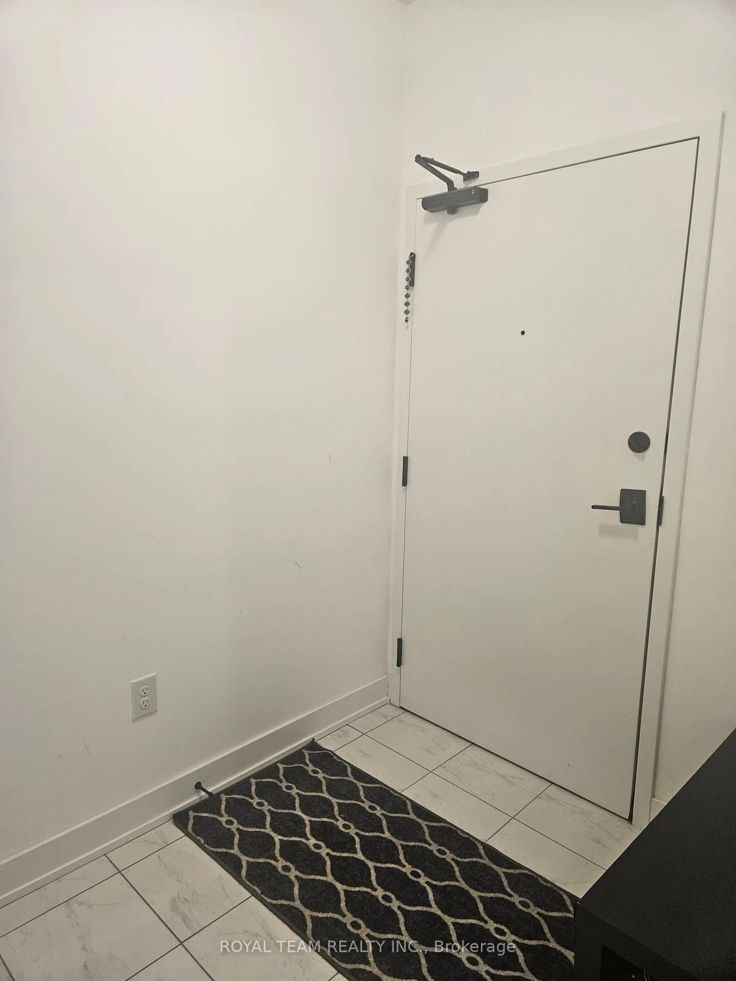 Photo 2 of Unit 405, 6 Spice Way, Barrie, Rural Barrie Southeast — HOMEH
