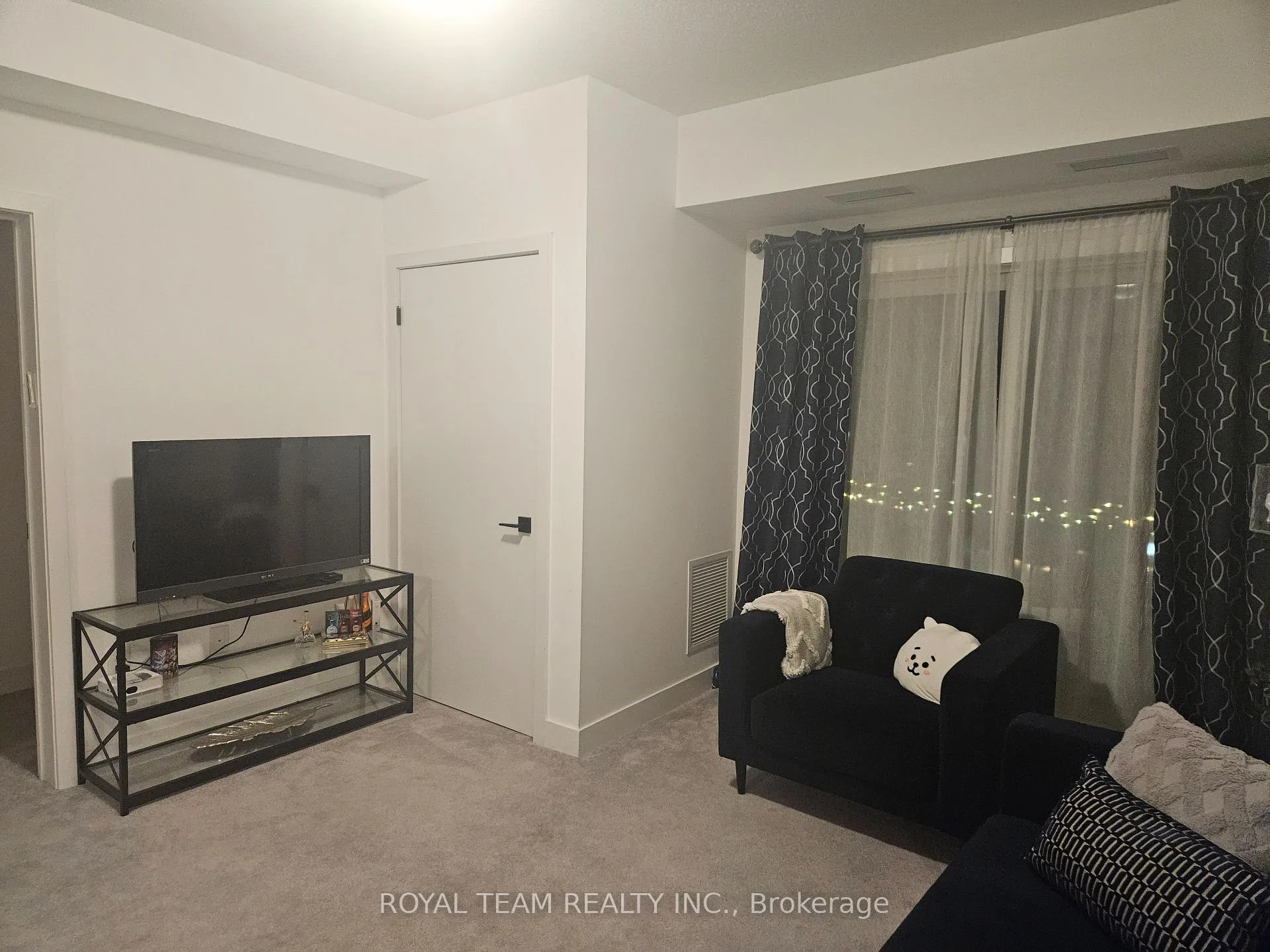 Photo 6 of Unit 405, 6 Spice Way, Barrie, Rural Barrie Southeast — HOMEH