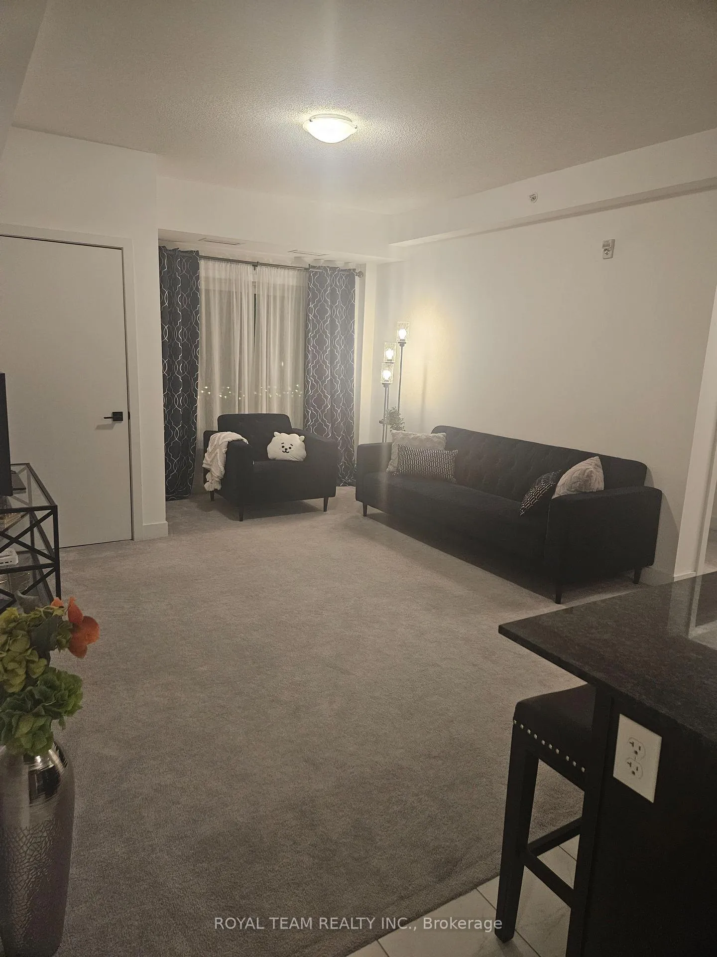 Photo 7 of Unit 405, 6 Spice Way, Barrie, Rural Barrie Southeast — HOMEH