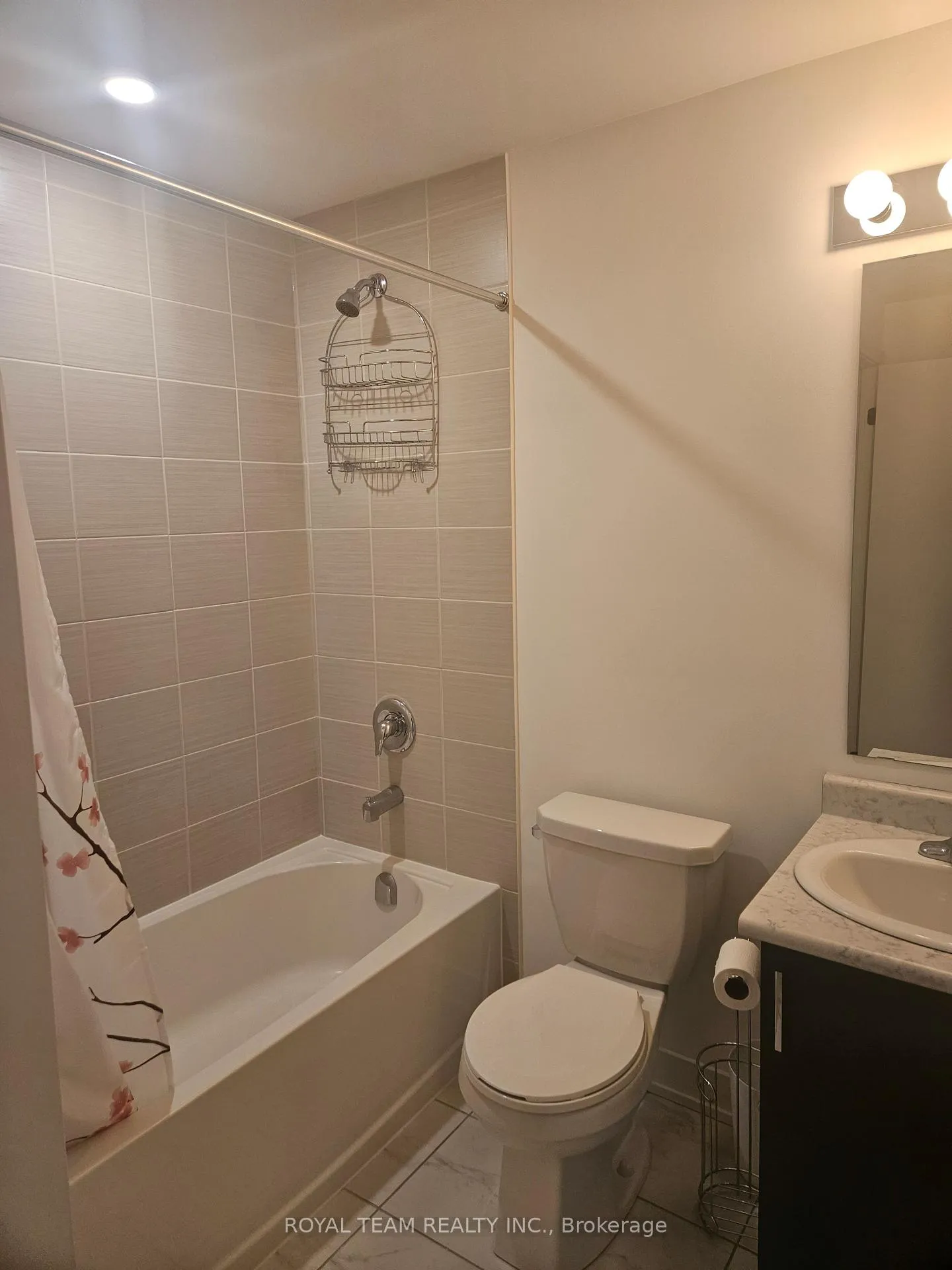 Photo 13 of Unit 405, 6 Spice Way, Barrie, Rural Barrie Southeast — HOMEH