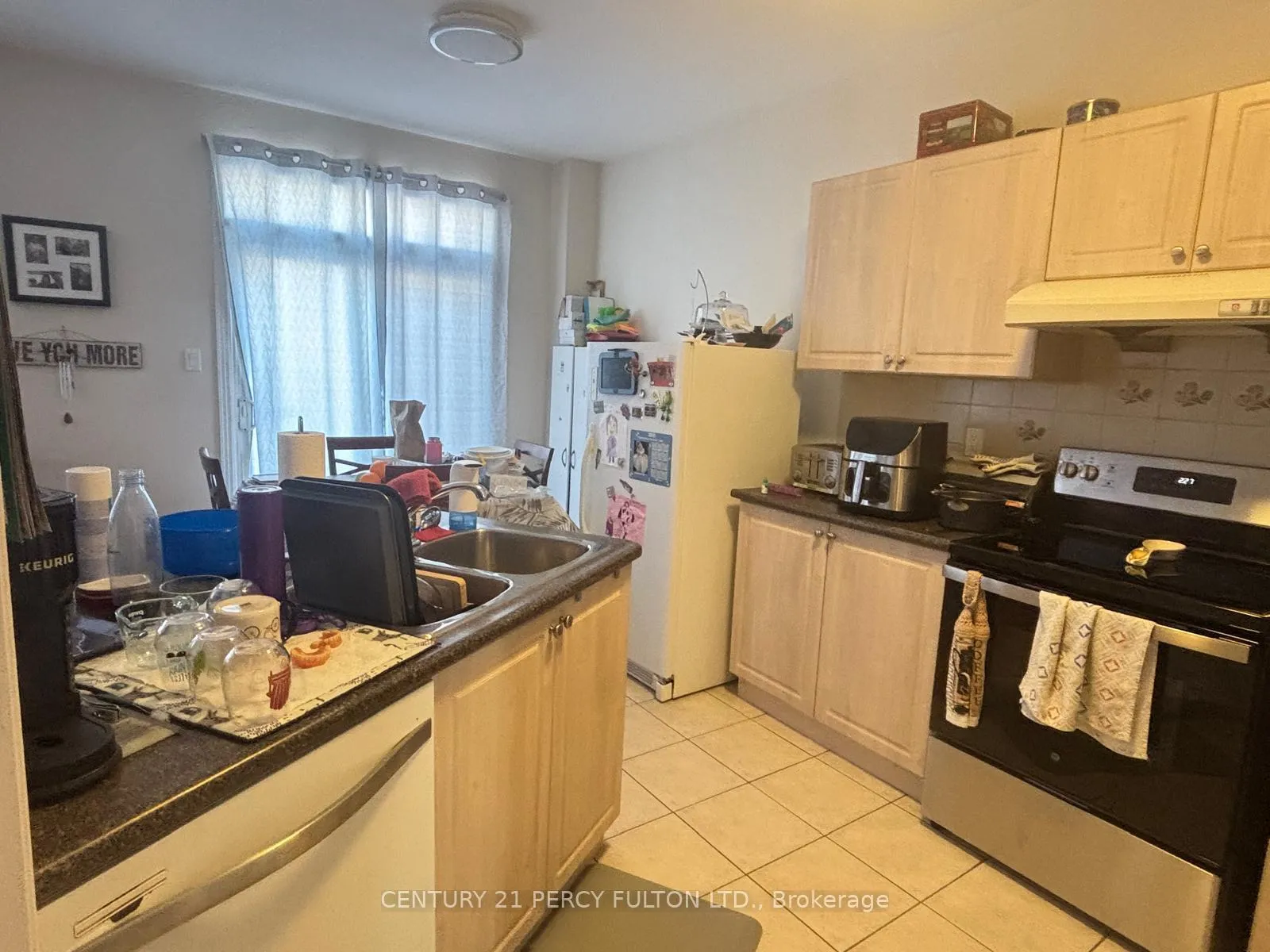 Photo 4 of 64 Oakford Drive, Markham, Cachet — HOMEH