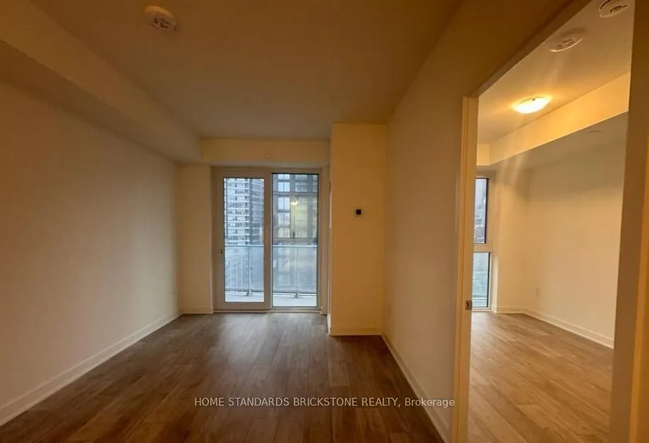 Front of Unit 1408, 100 Dalhousie Street