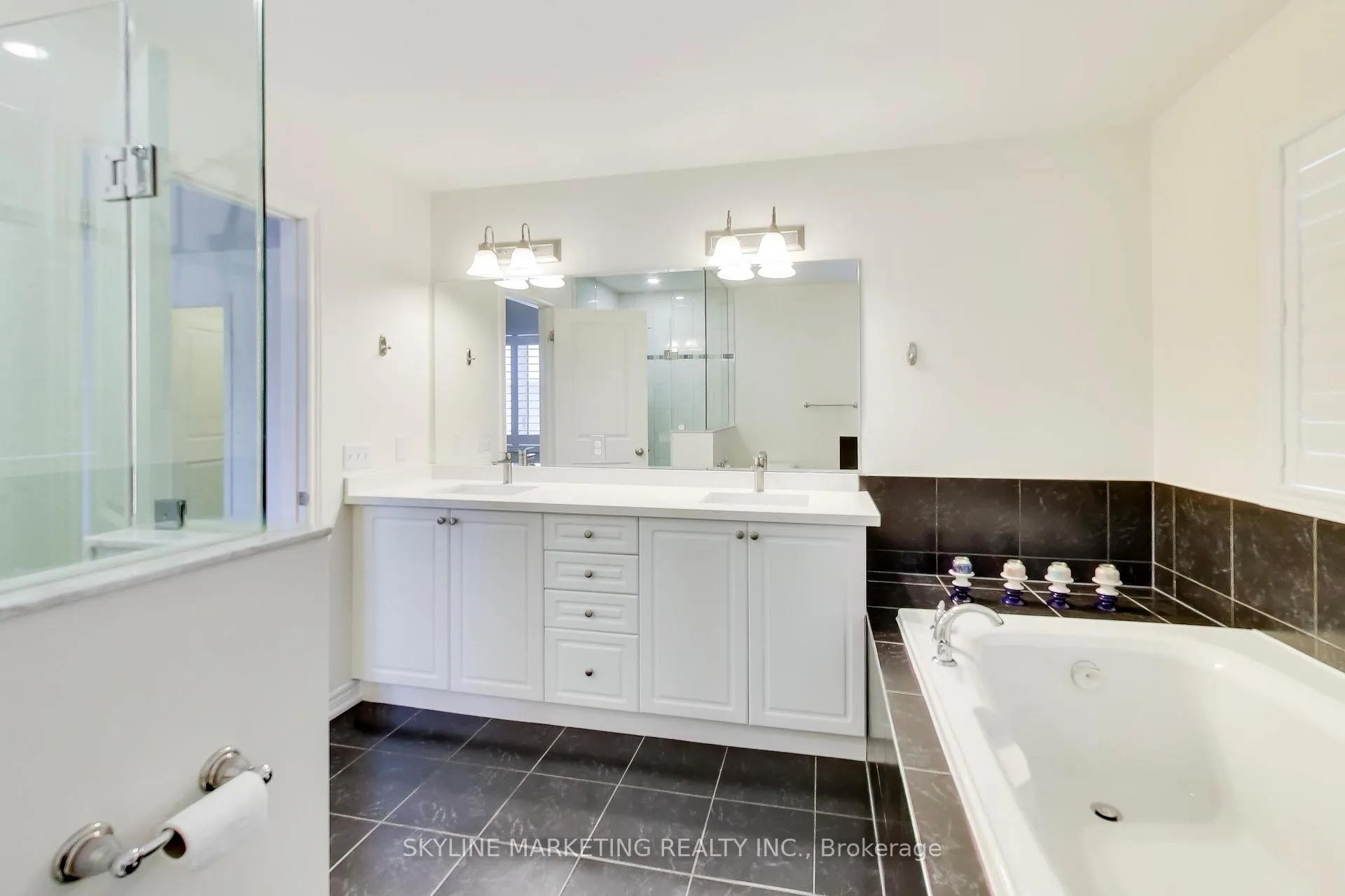 Photo 13 of 17 Fox Grape Road, Thorold, Confederation Heights — HOMEH