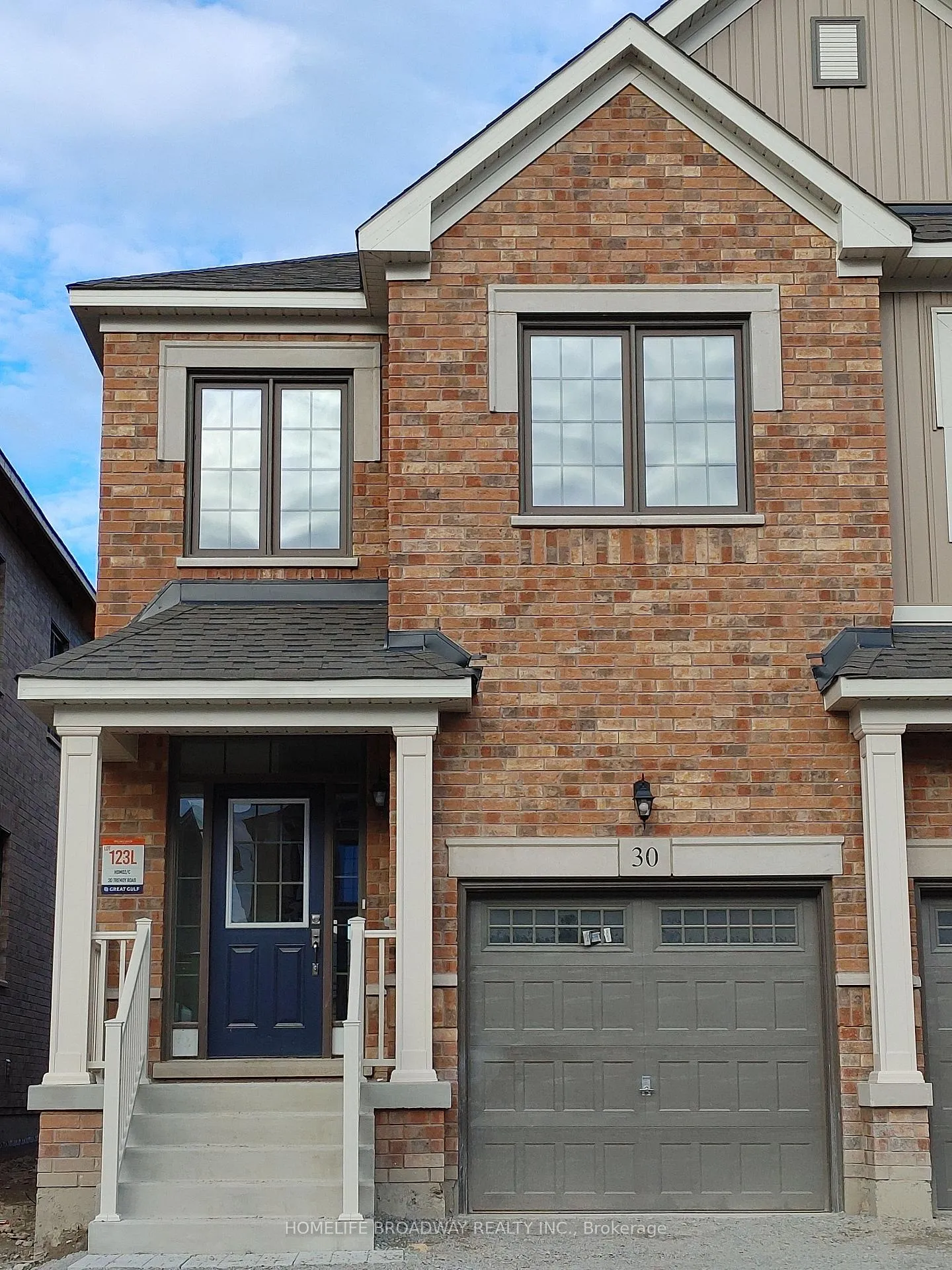 Photo 1 of 30 Tremoy Road, East Gwillimbury, Holland Landing — HOMEH