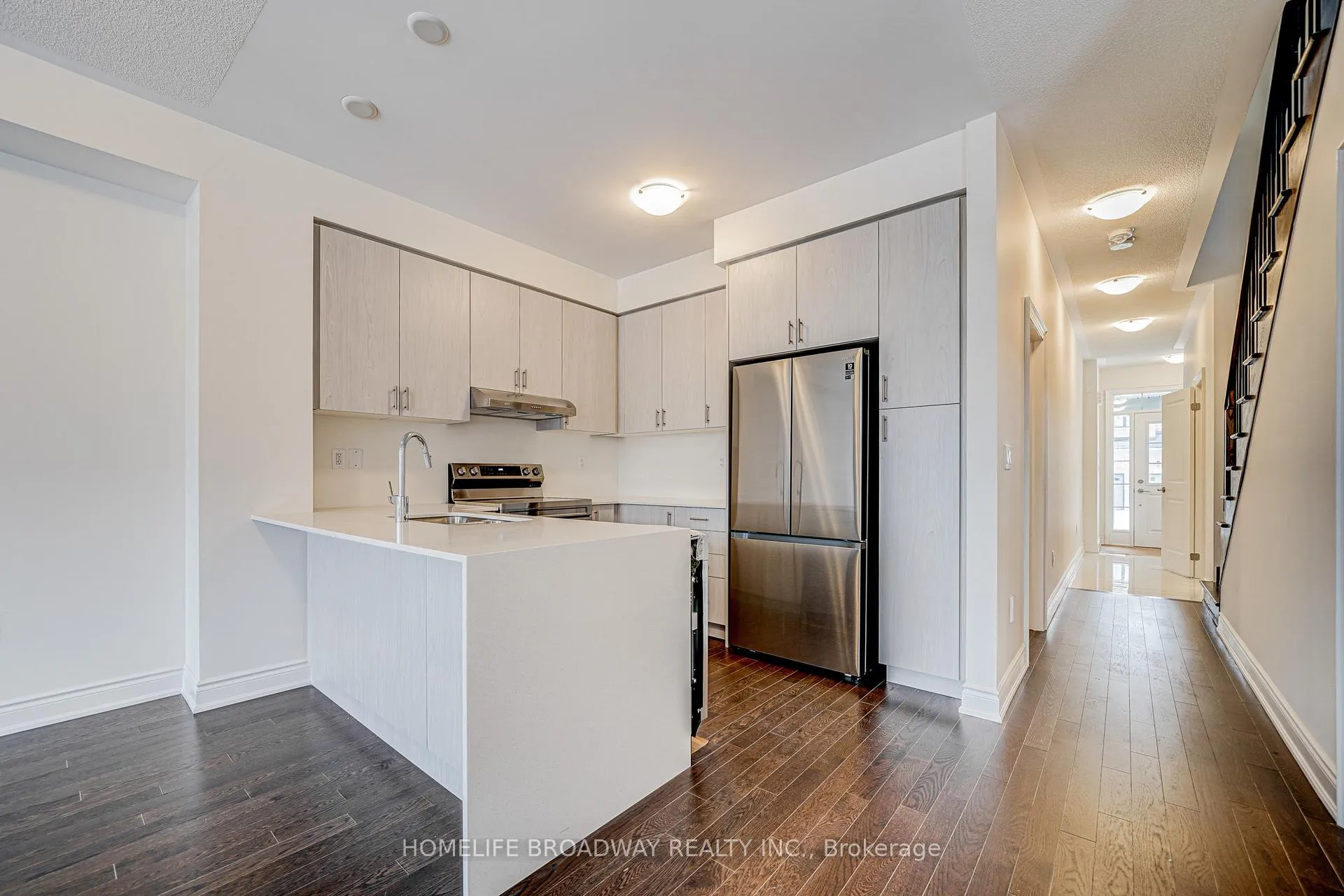 Photo 6 of 30 Tremoy Road, East Gwillimbury, Holland Landing — HOMEH