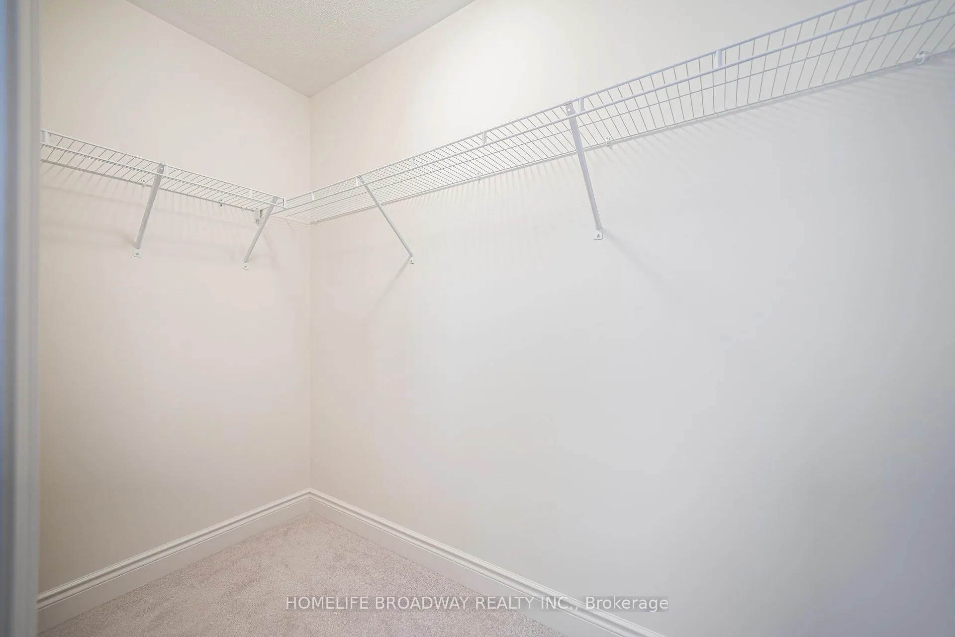 Photo 13 of 30 Tremoy Road, East Gwillimbury, Holland Landing — HOMEH