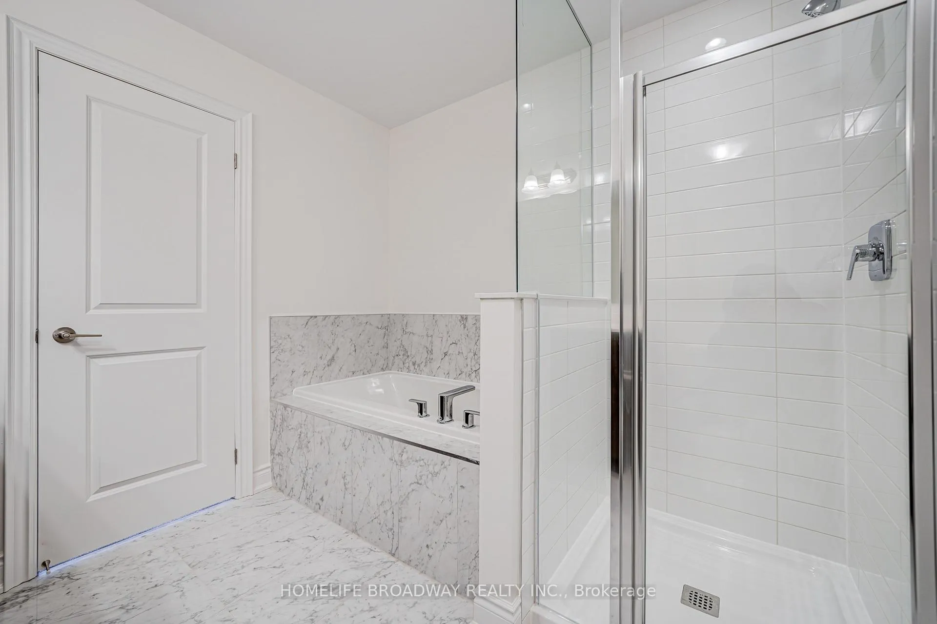 Photo 16 of 30 Tremoy Road, East Gwillimbury, Holland Landing — HOMEH