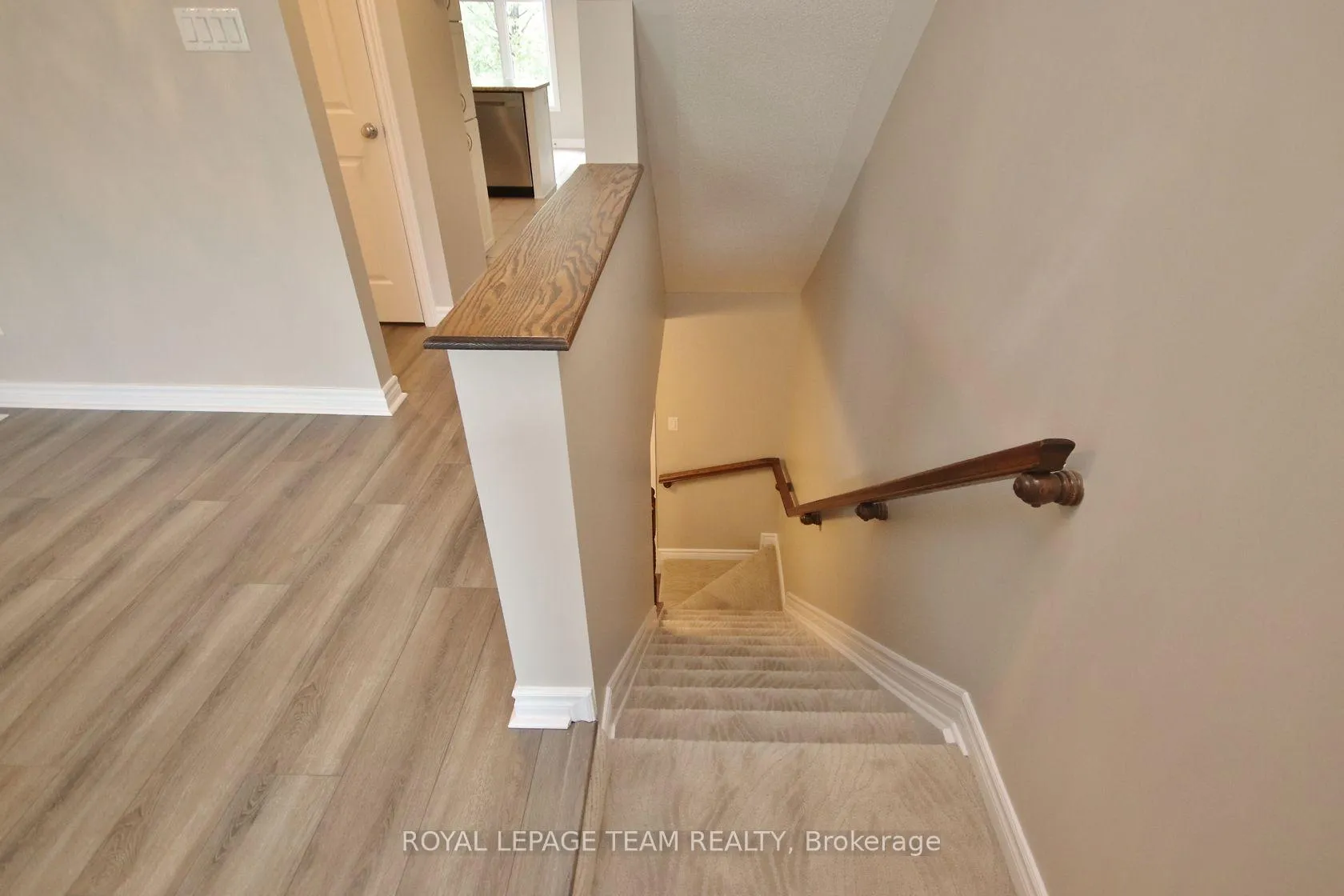 Photo 14 of 583A Chapman Mills Drive, Ottawa, Barrhaven - Strandherd — HOMEH