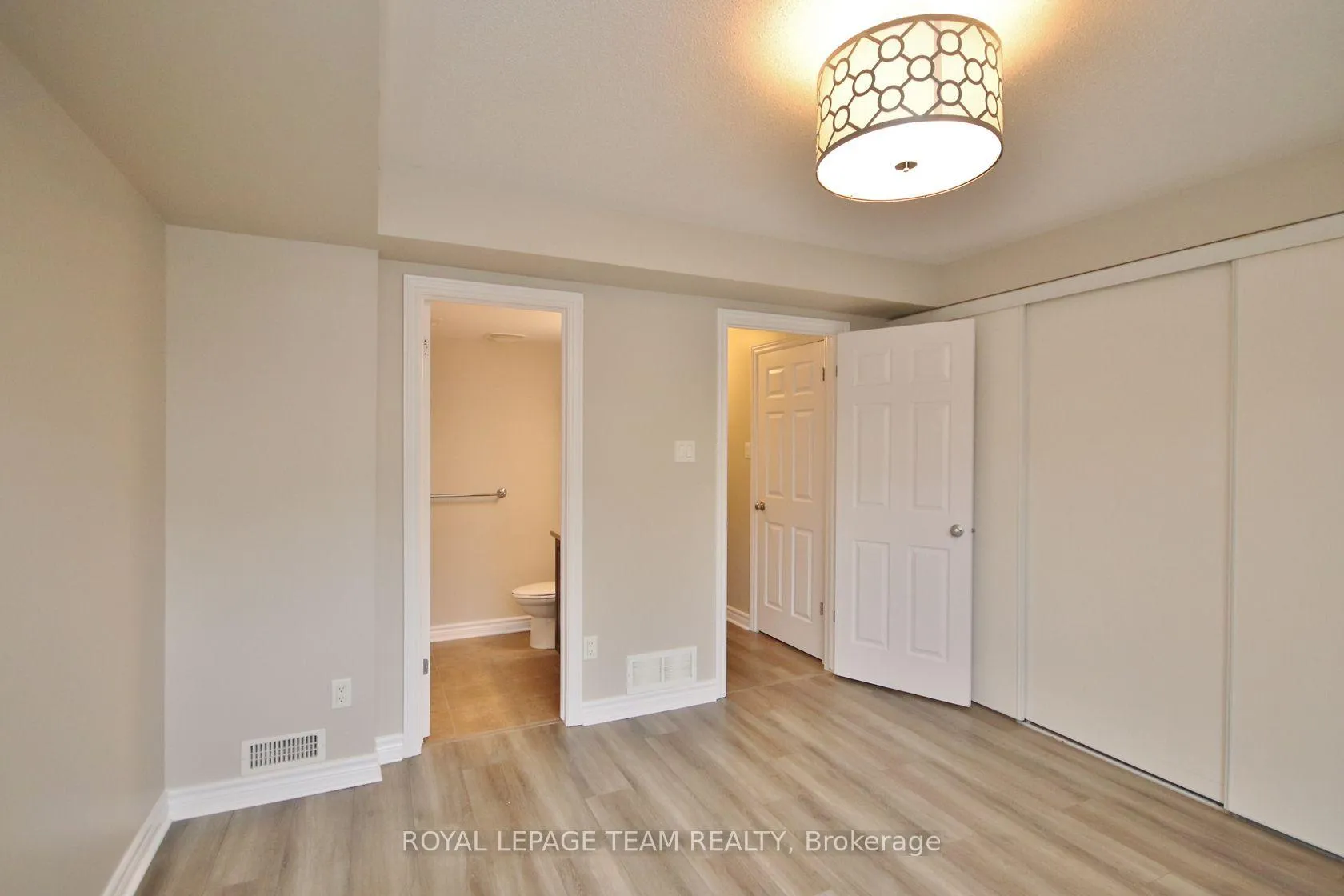 Photo 19 of 583A Chapman Mills Drive, Ottawa, Barrhaven - Strandherd — HOMEH