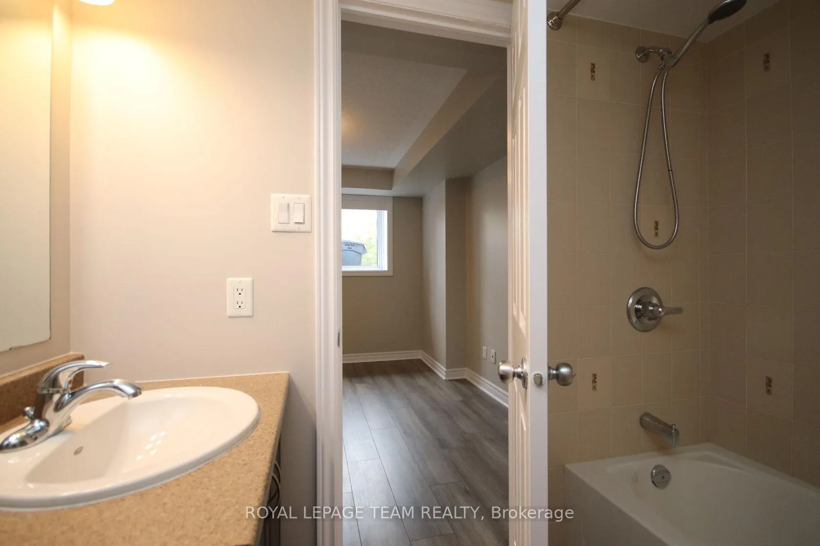 Photo 20 of 583A Chapman Mills Drive, Ottawa, Barrhaven - Strandherd — HOMEH