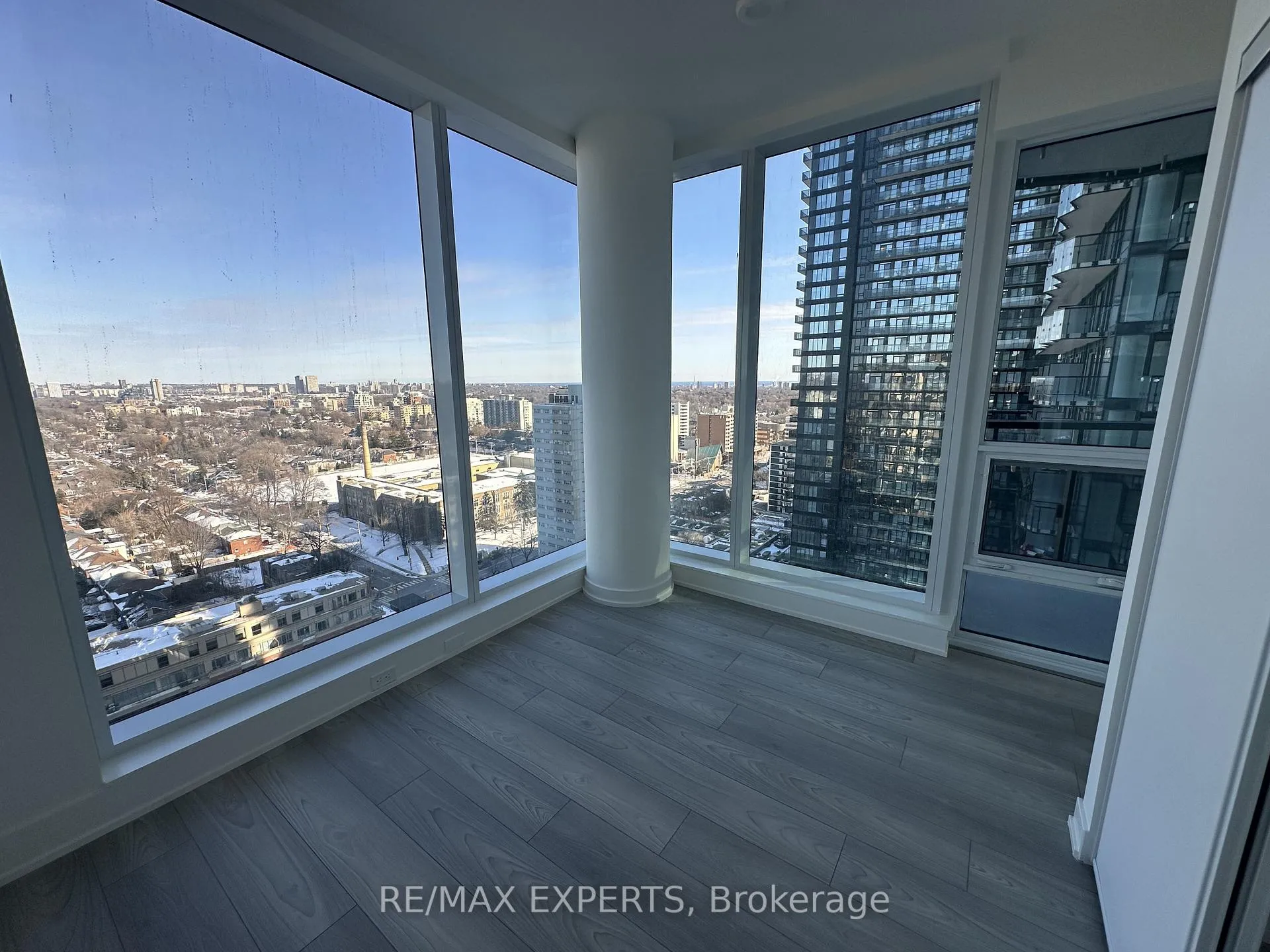 Photo 2 of 120 Broadway Avenue, Toronto, Mount Pleasant West — HOMEH
