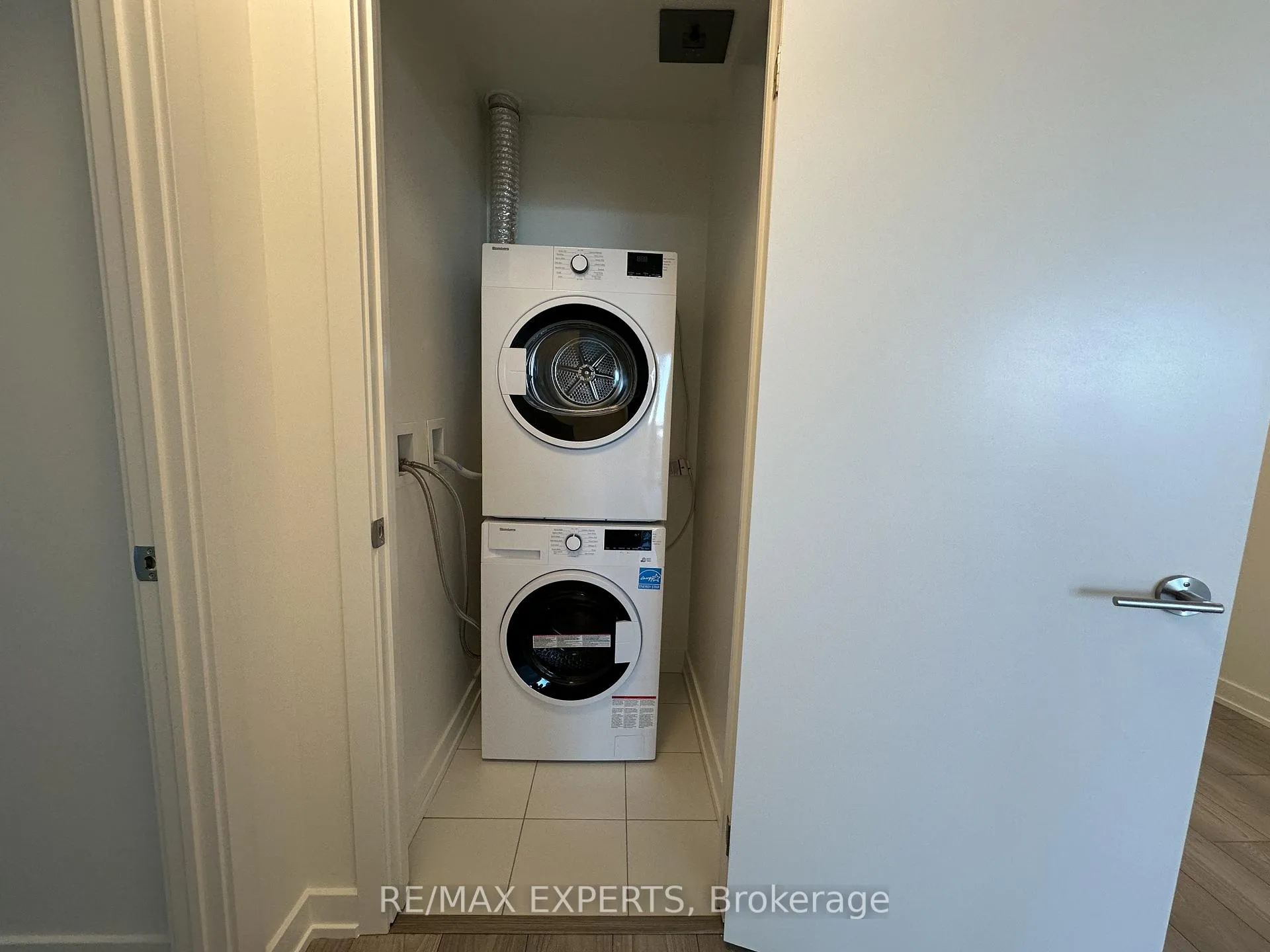 Photo 9 of 120 Broadway Avenue, Toronto, Mount Pleasant West — HOMEH