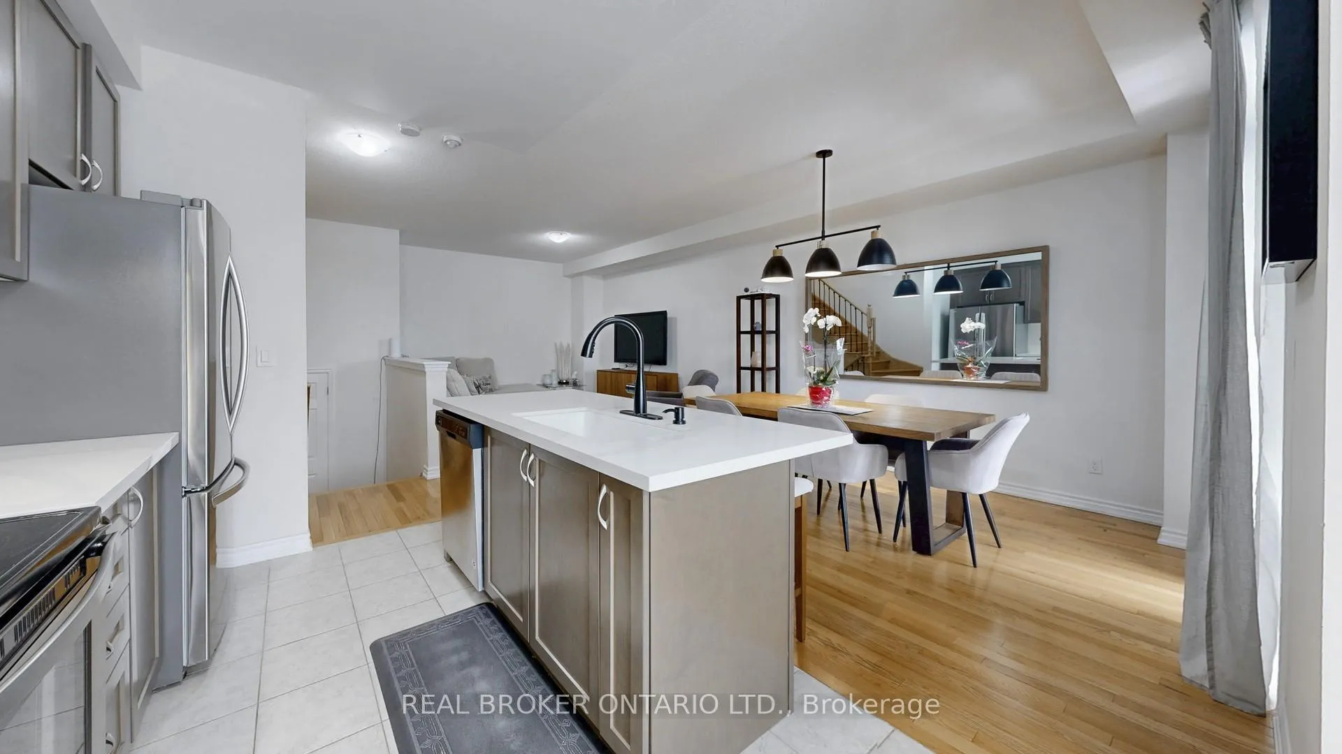 Photo 7 of 17 Blackpool Lane, East Gwillimbury, Queensville — HOMEH