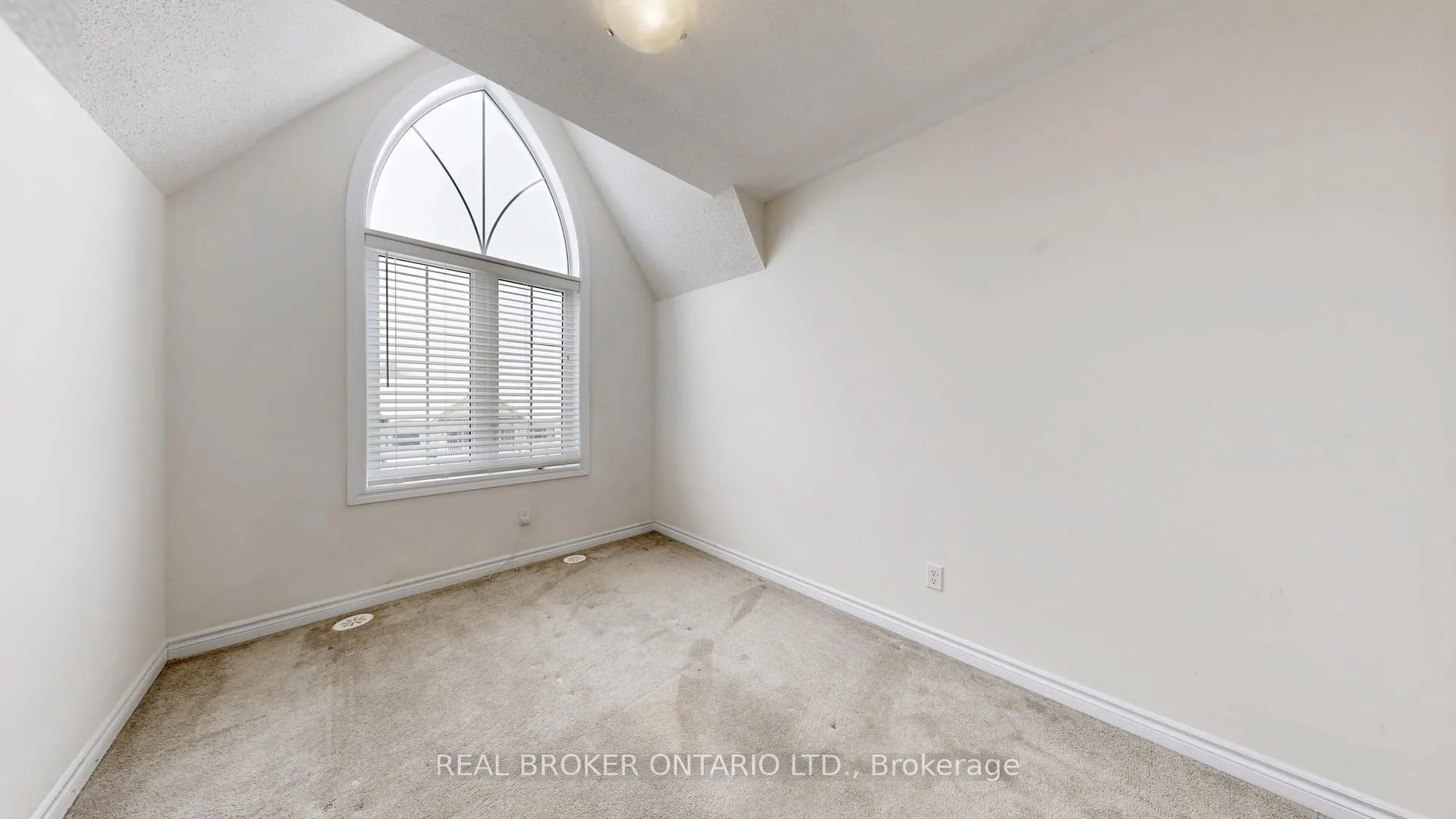 Photo 16 of 17 Blackpool Lane, East Gwillimbury, Queensville — HOMEH