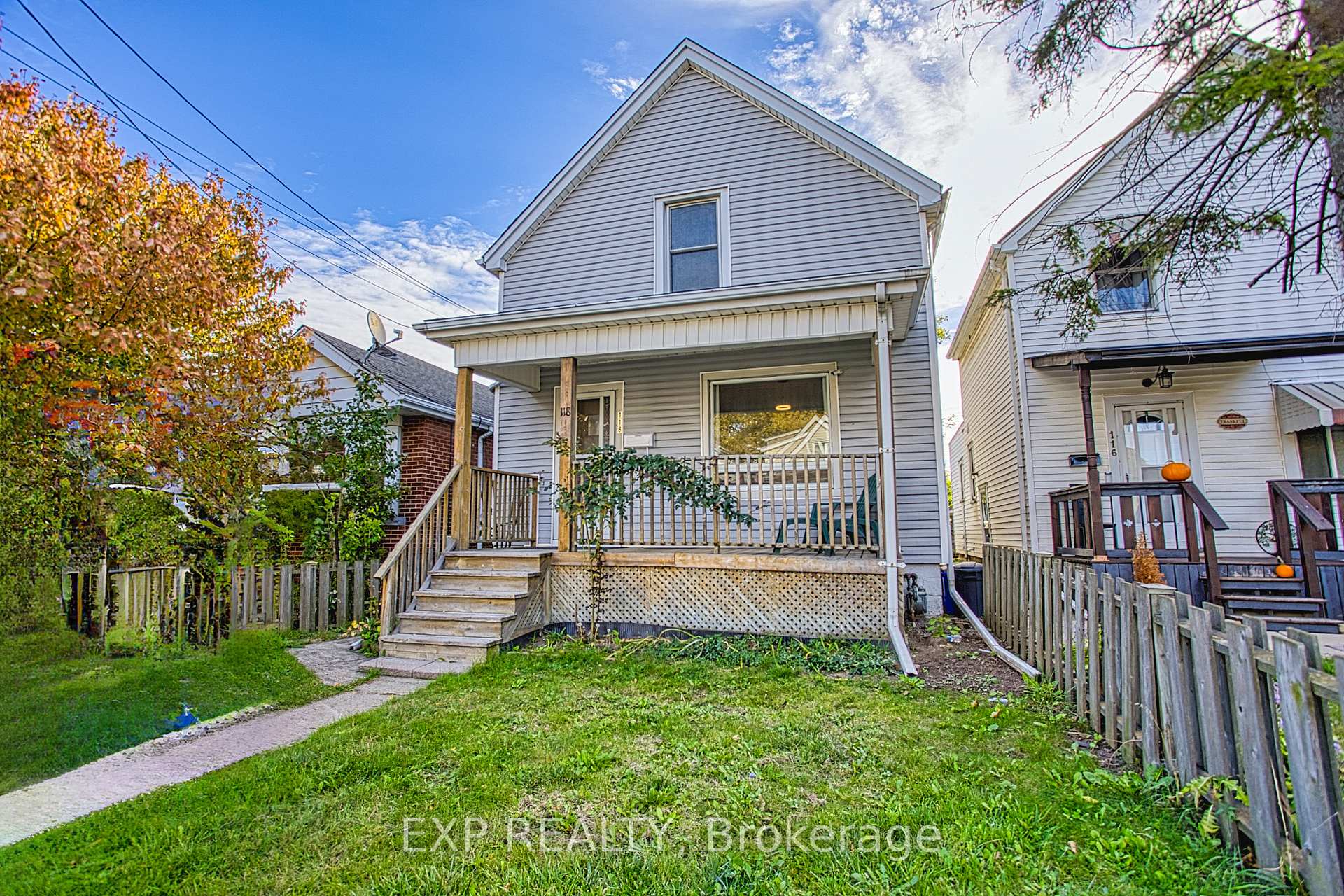 Photo 3 of 118 Garside Avenue N, Hamilton, Homeside — HOMEH