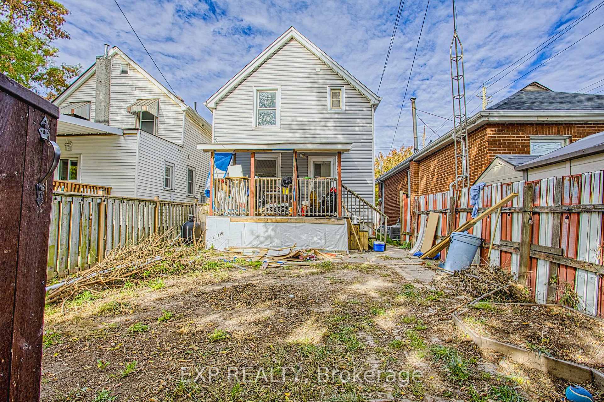 Photo 26 of 118 Garside Avenue N, Hamilton, Homeside — HOMEH