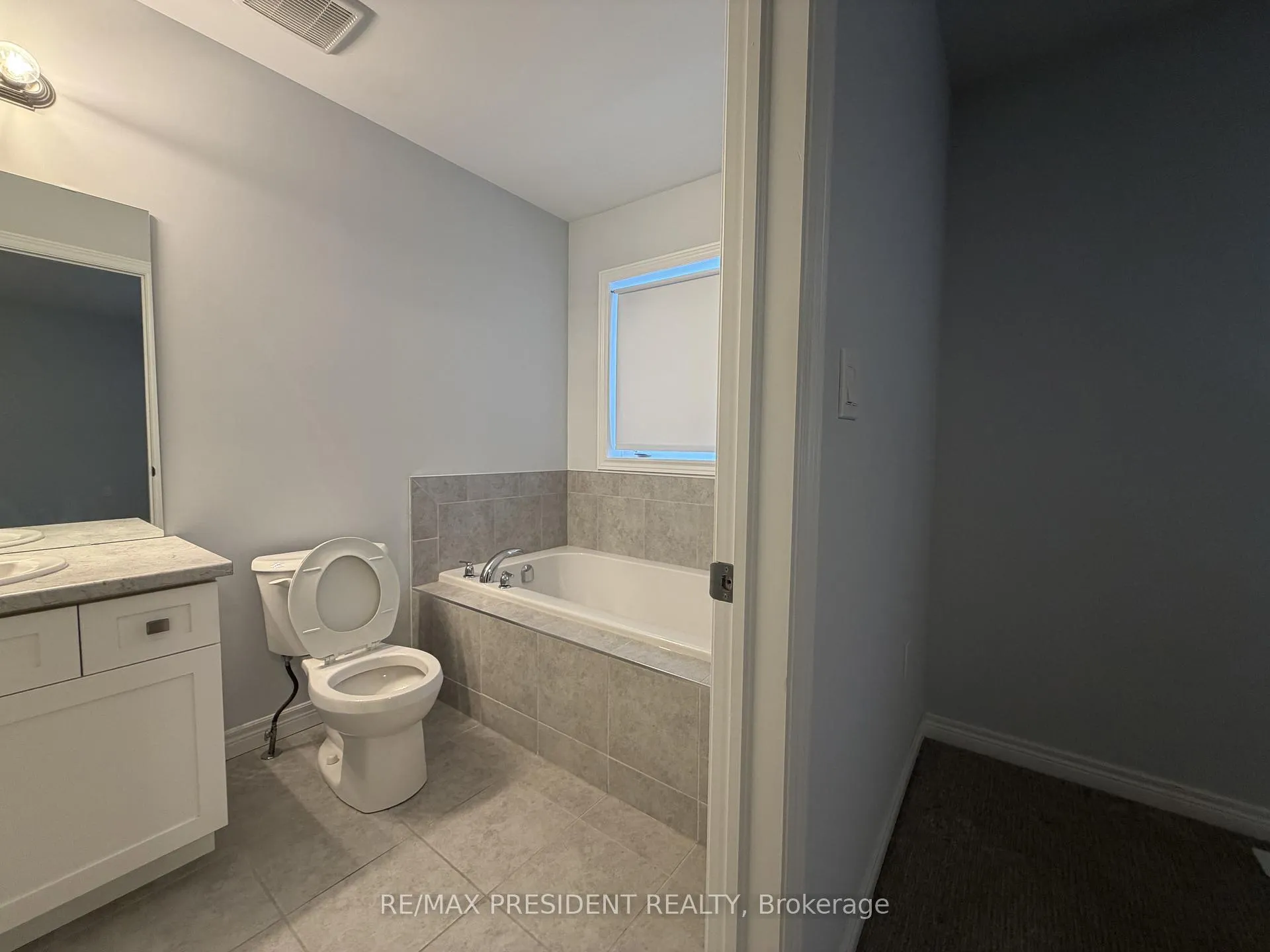 Photo 18 of 32 Zoe Lane, Hamilton, Rural Glanbrook — HOMEH
