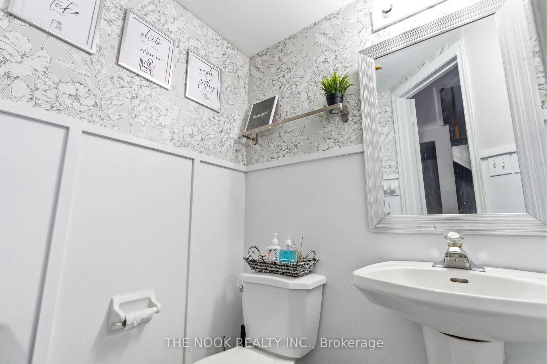 Photo 4 of 119 Brownstone Crescent, Clarington, Courtice — HOMEH