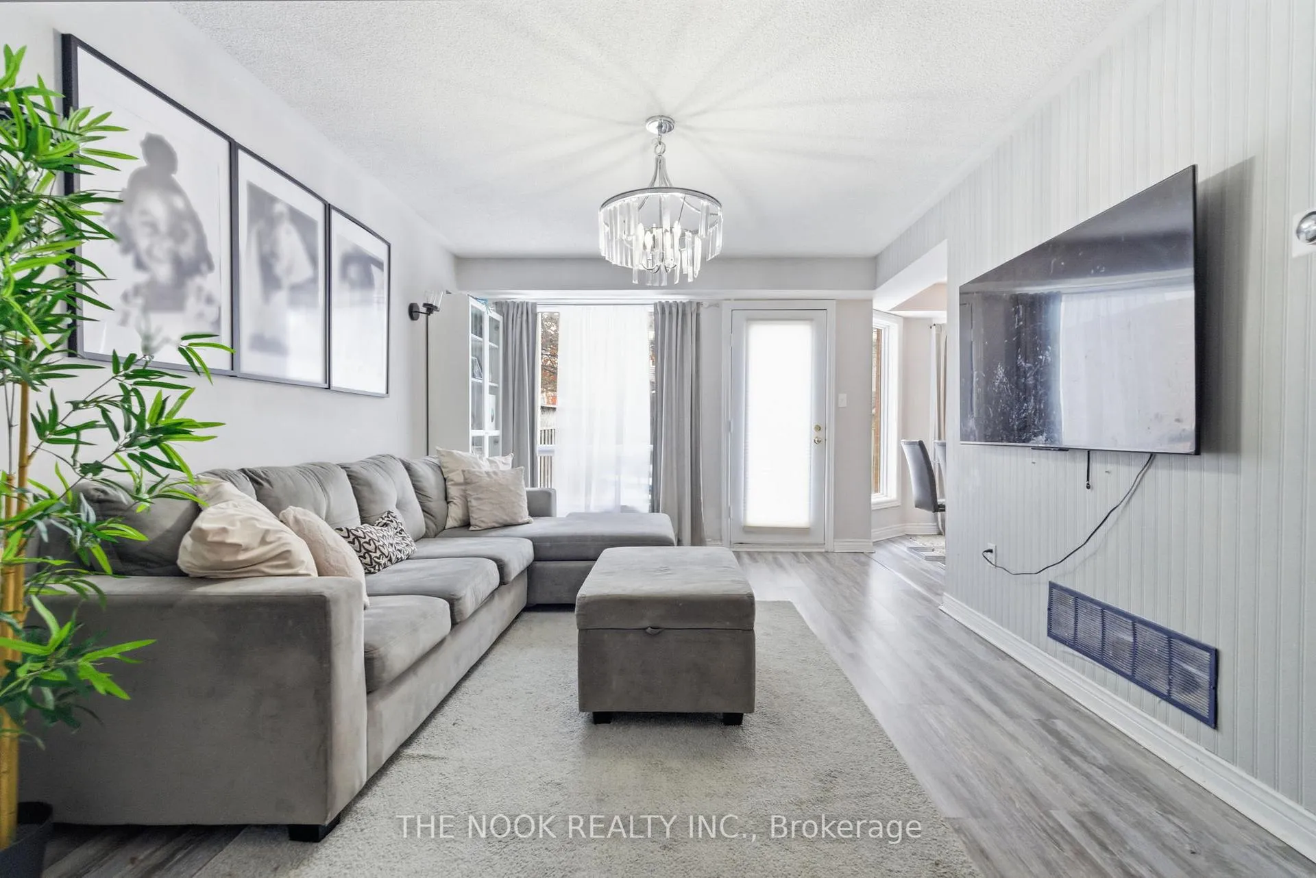 Photo 6 of 119 Brownstone Crescent, Clarington, Courtice — HOMEH