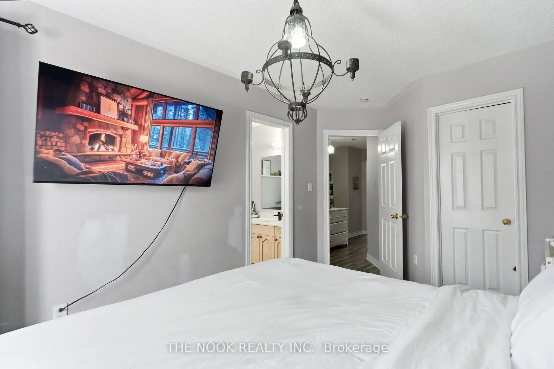 Photo 19 of 119 Brownstone Crescent, Clarington, Courtice — HOMEH