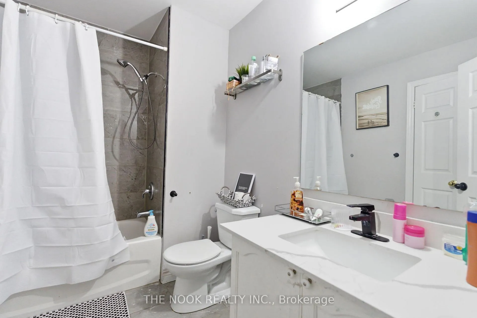 Photo 26 of 119 Brownstone Crescent, Clarington, Courtice — HOMEH