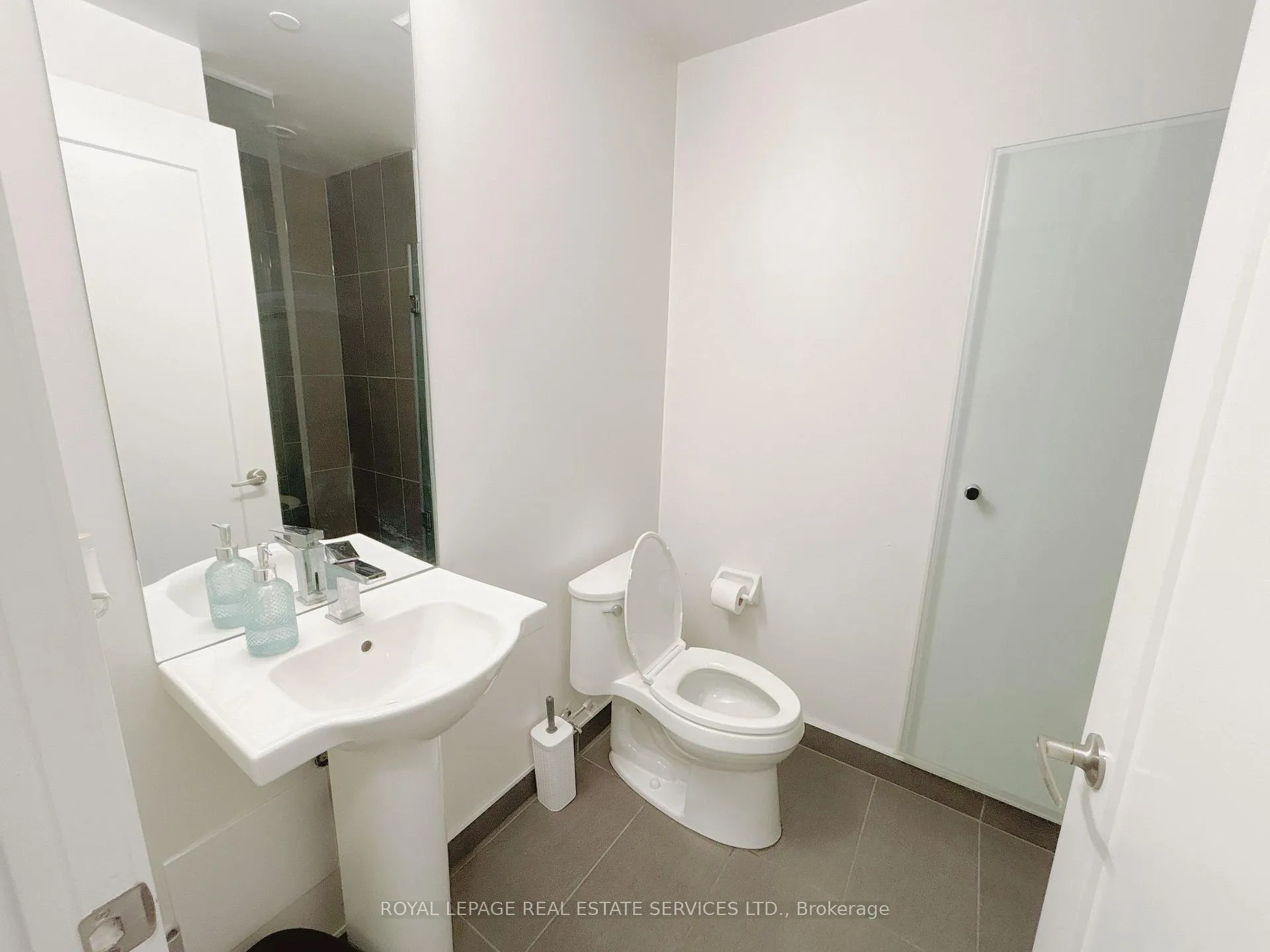 Photo 6 of Unit 1903 E, 70 Princess Street E, Toronto, Waterfront Communities — HOMEH