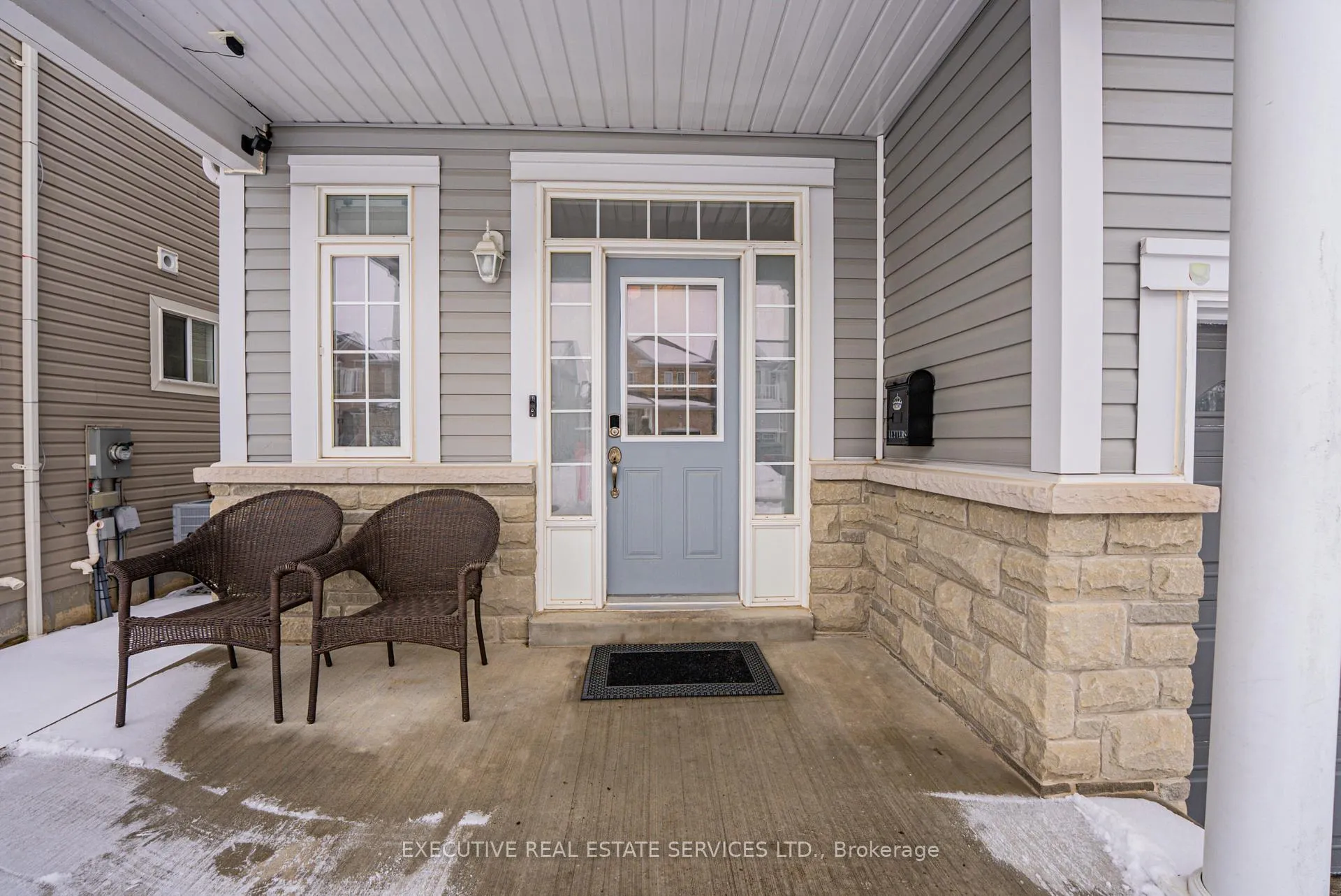 Photo 5 of 51 Chiswick Avenue, Whitby, Brooklin — HOMEH