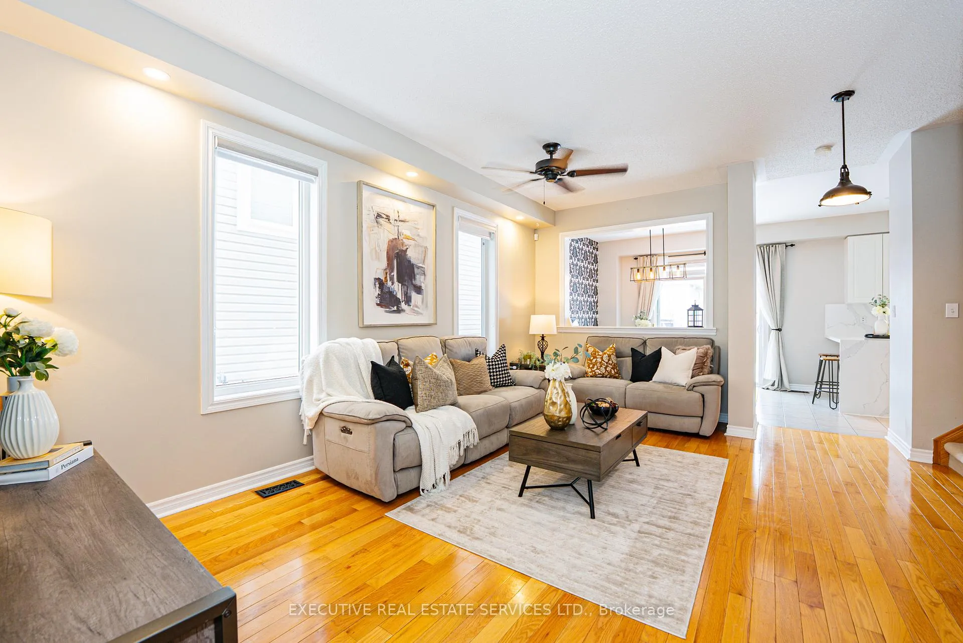 Photo 7 of 51 Chiswick Avenue, Whitby, Brooklin — HOMEH