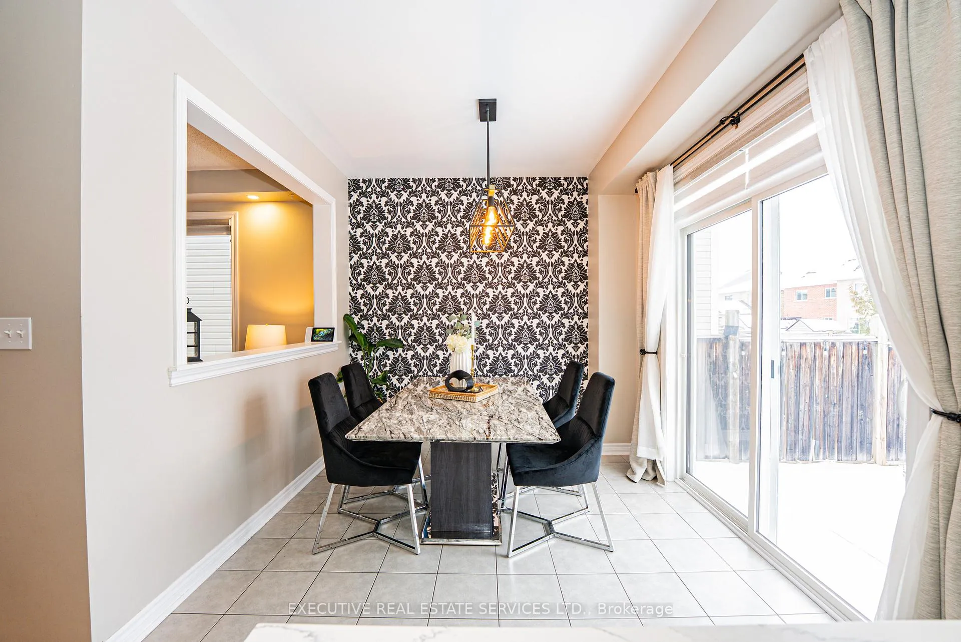 Photo 13 of 51 Chiswick Avenue, Whitby, Brooklin — HOMEH
