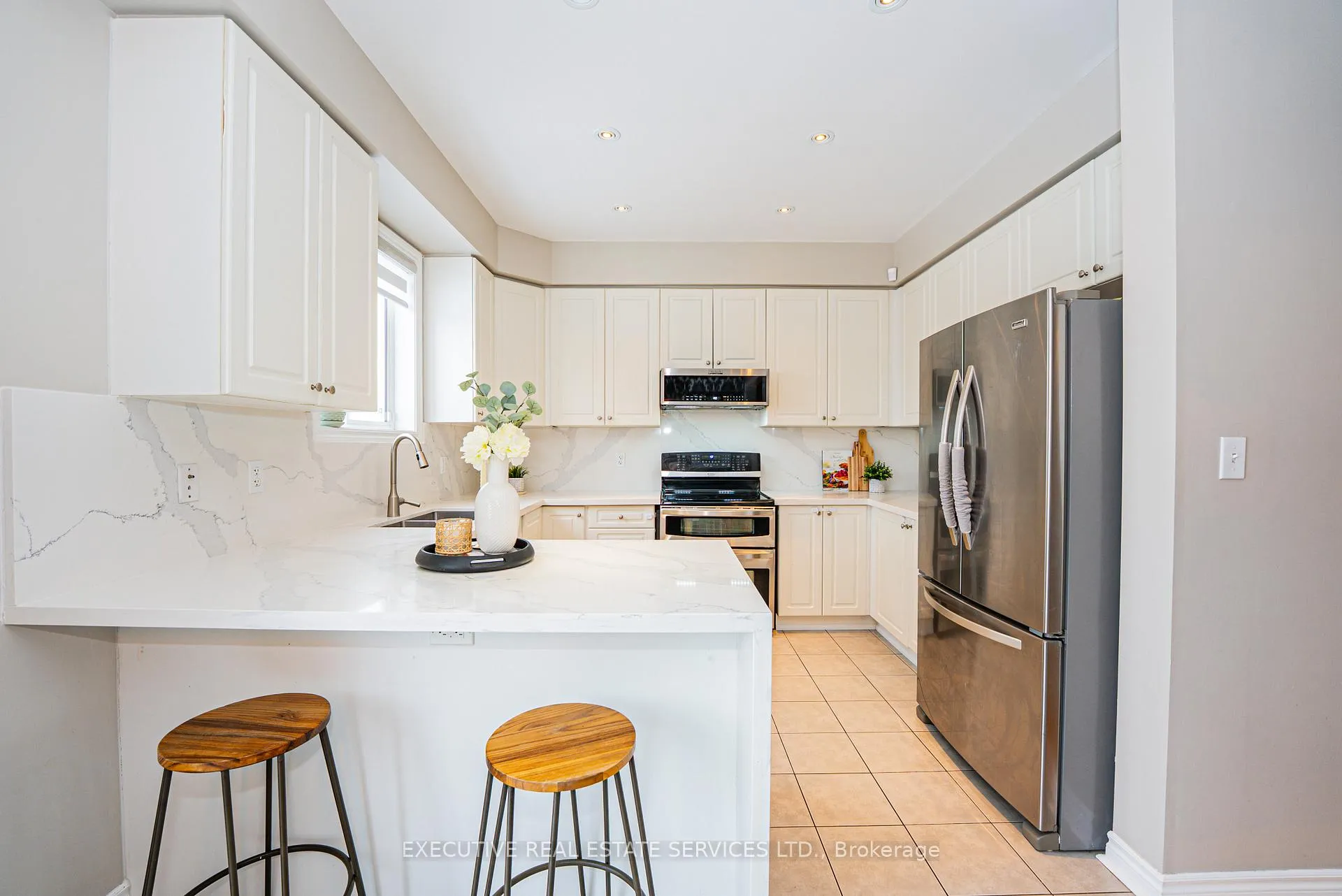 Photo 15 of 51 Chiswick Avenue, Whitby, Brooklin — HOMEH