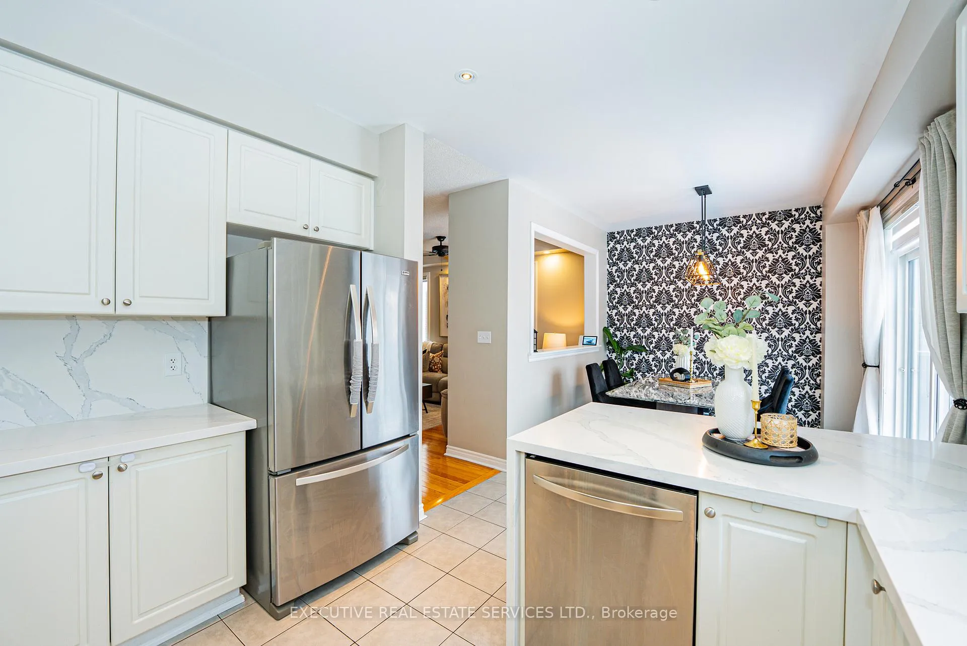 Photo 16 of 51 Chiswick Avenue, Whitby, Brooklin — HOMEH