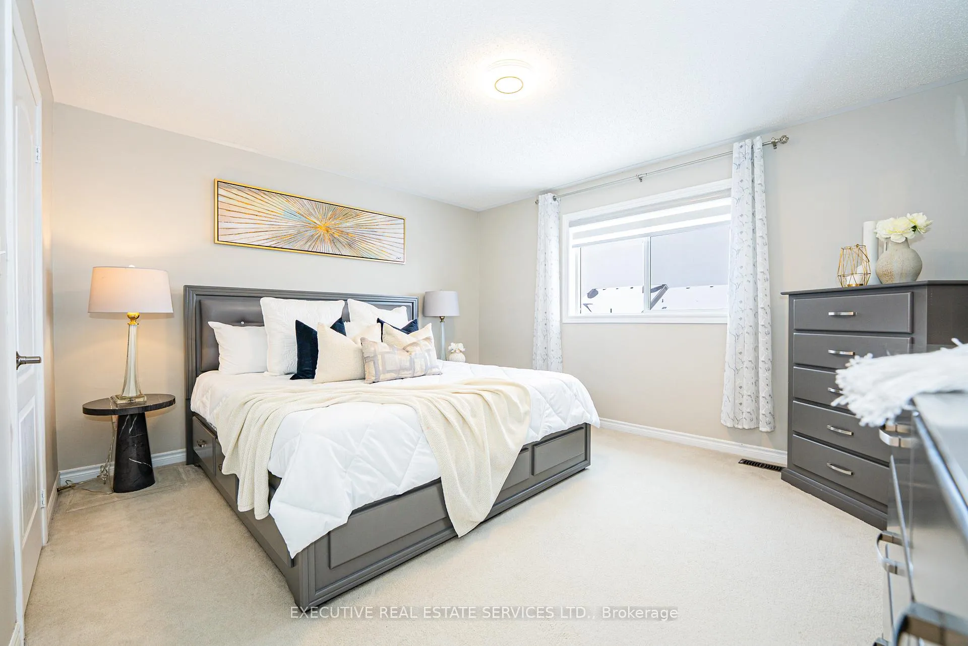 Photo 22 of 51 Chiswick Avenue, Whitby, Brooklin — HOMEH