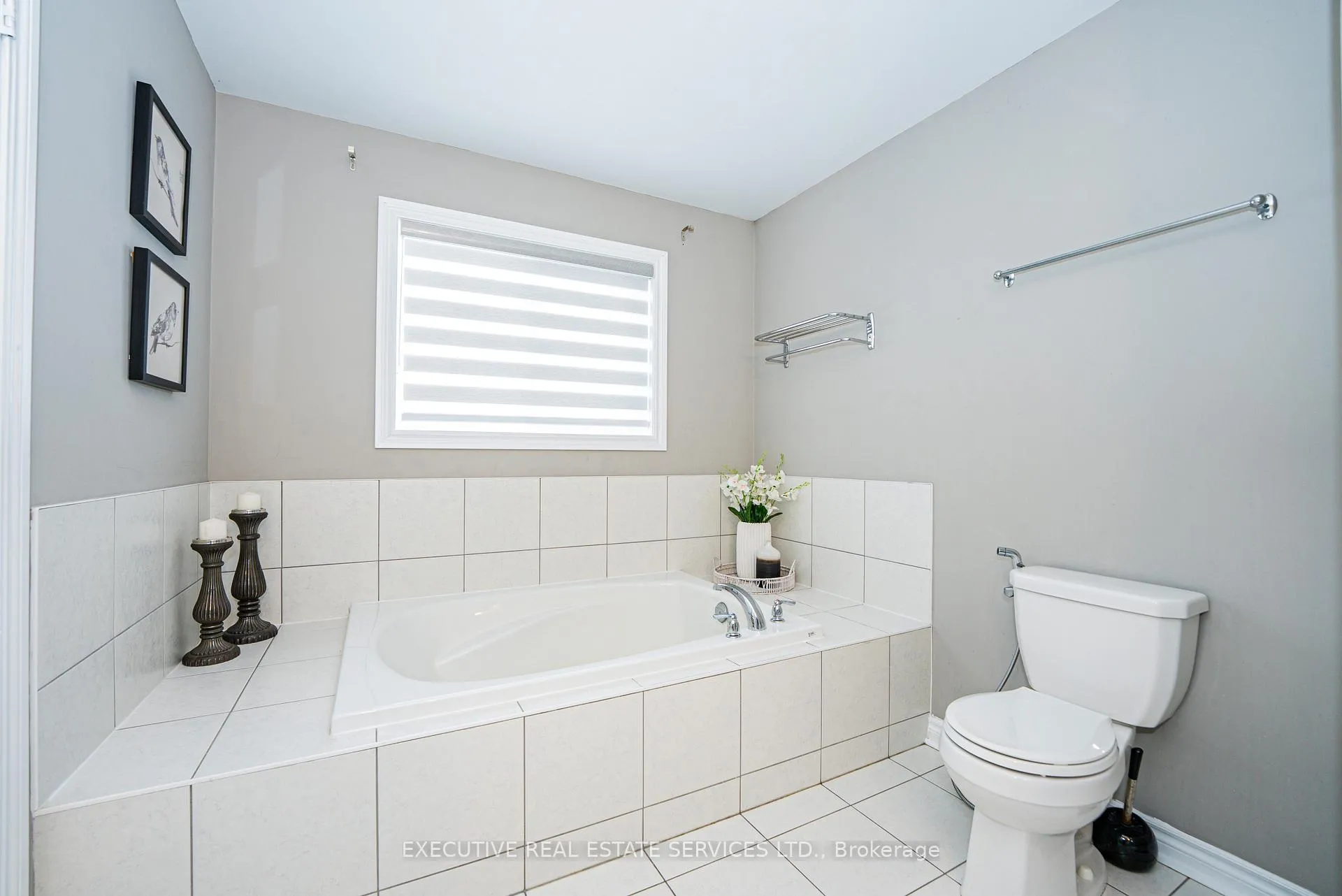 Photo 26 of 51 Chiswick Avenue, Whitby, Brooklin — HOMEH