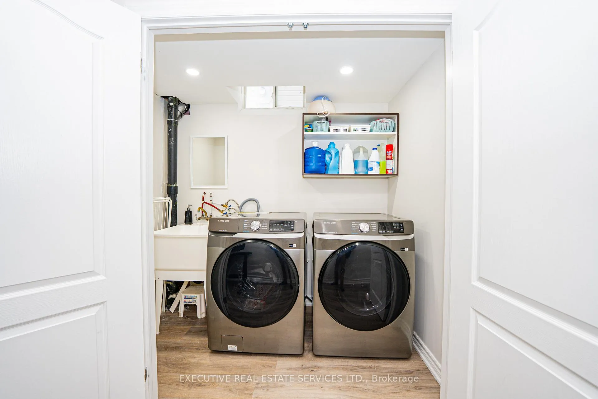 Photo 41 of 51 Chiswick Avenue, Whitby, Brooklin — HOMEH