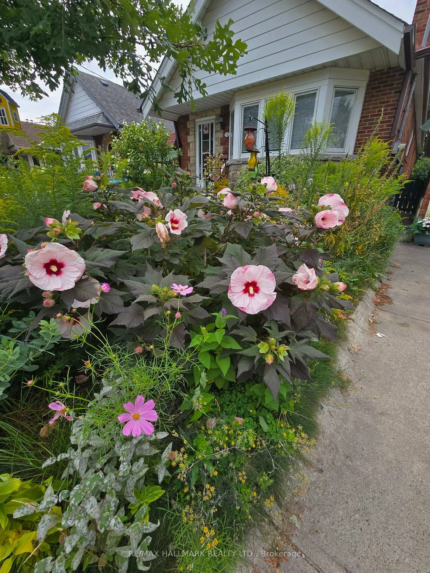 Photo 3 of 18 Fairside Avenue, Toronto, Danforth Village-East York — HOMEH