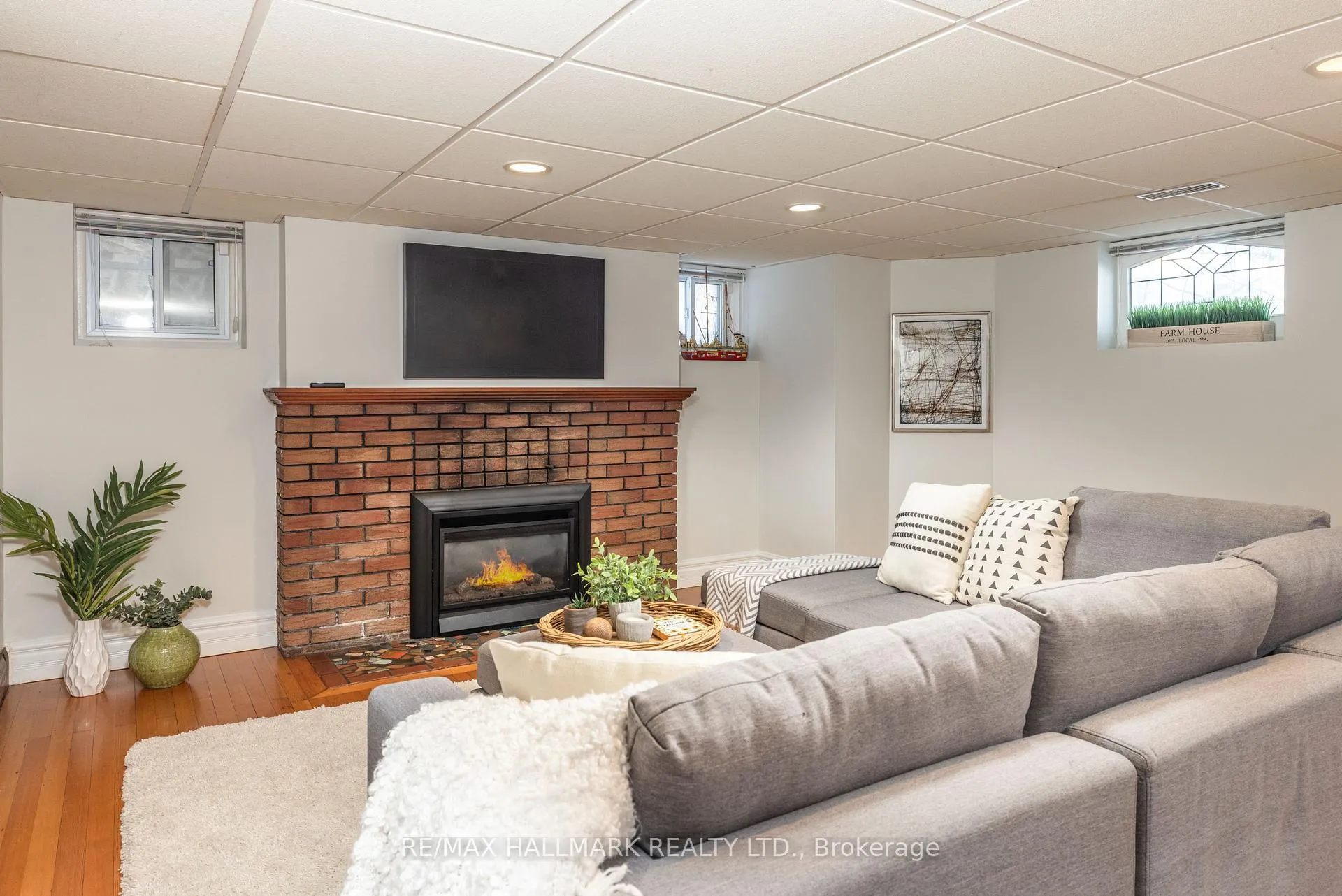 Photo 17 of 18 Fairside Avenue, Toronto, Danforth Village-East York — HOMEH