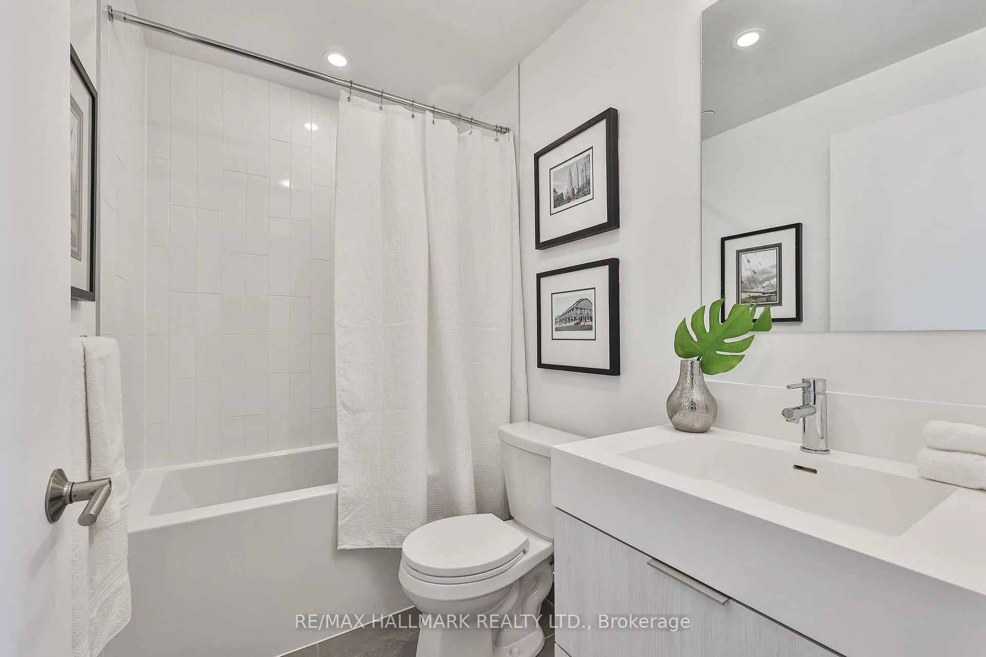 Photo 27 of Unit 2703, 130 River Street, Toronto, Regent Park — HOMEH