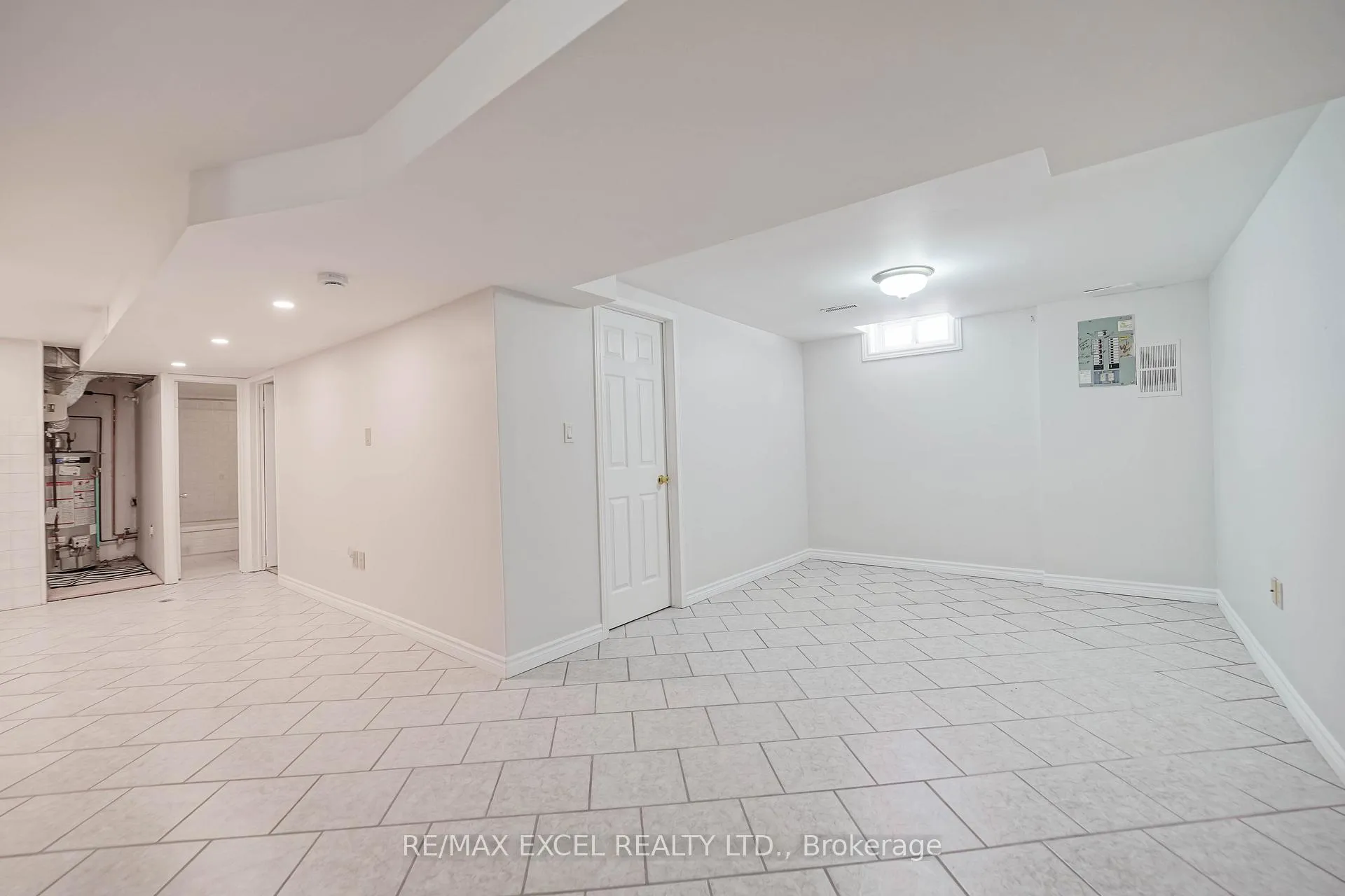 Photo 38 of 36 Laguna Crescent, Markham, Middlefield — HOMEH