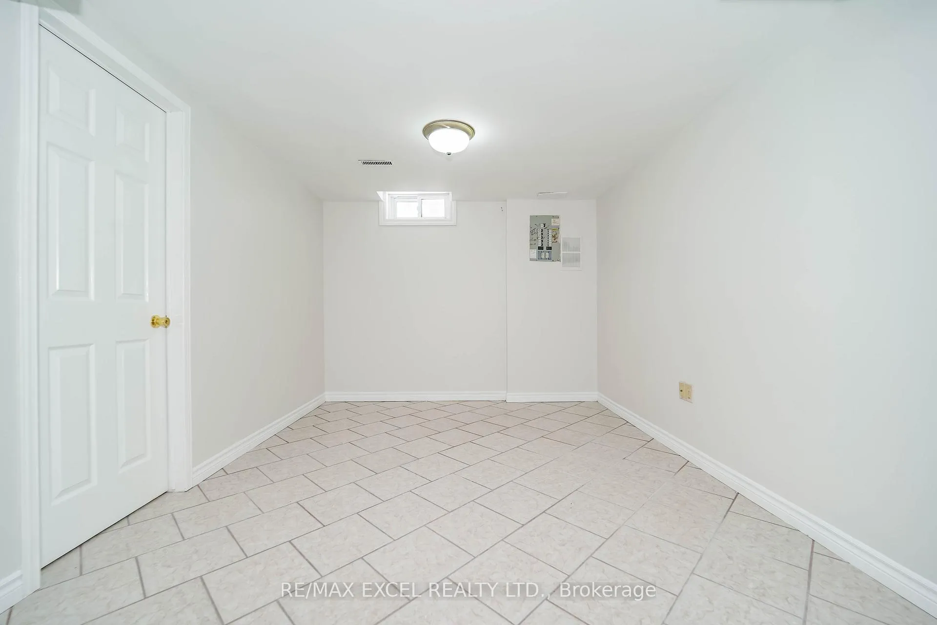 Photo 40 of 36 Laguna Crescent, Markham, Middlefield — HOMEH