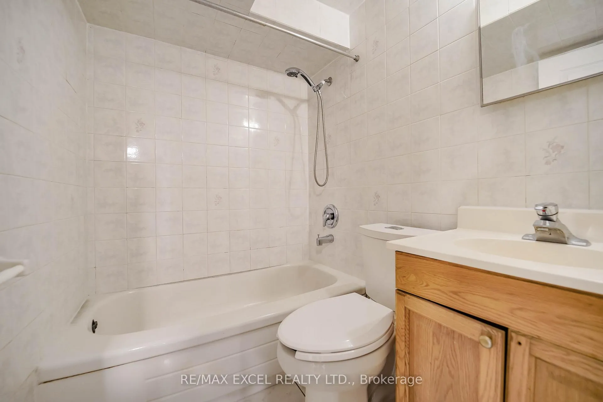 Photo 43 of 36 Laguna Crescent, Markham, Middlefield — HOMEH